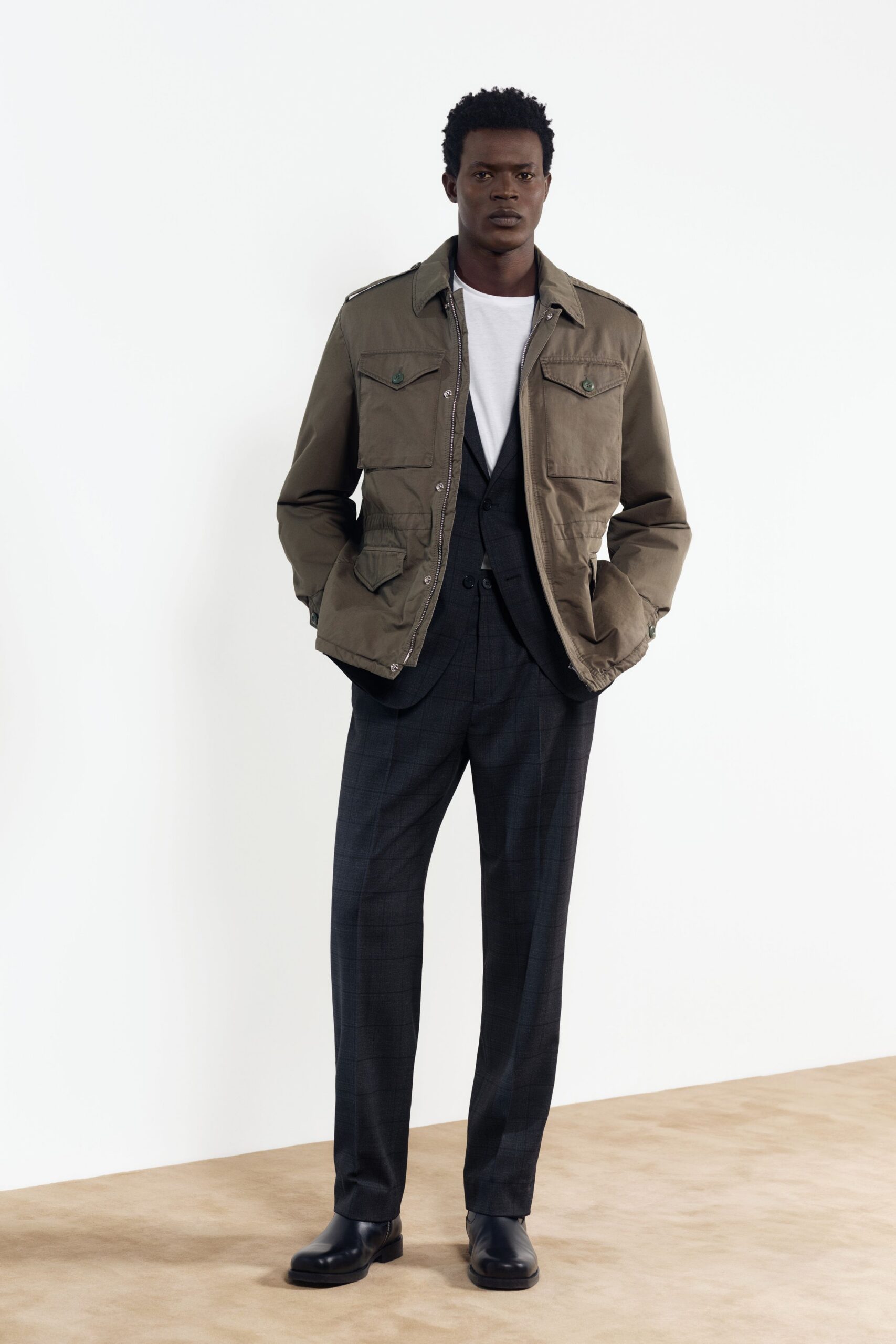 green cotton long-sleeve collared relaxed buttoned pockets jacket