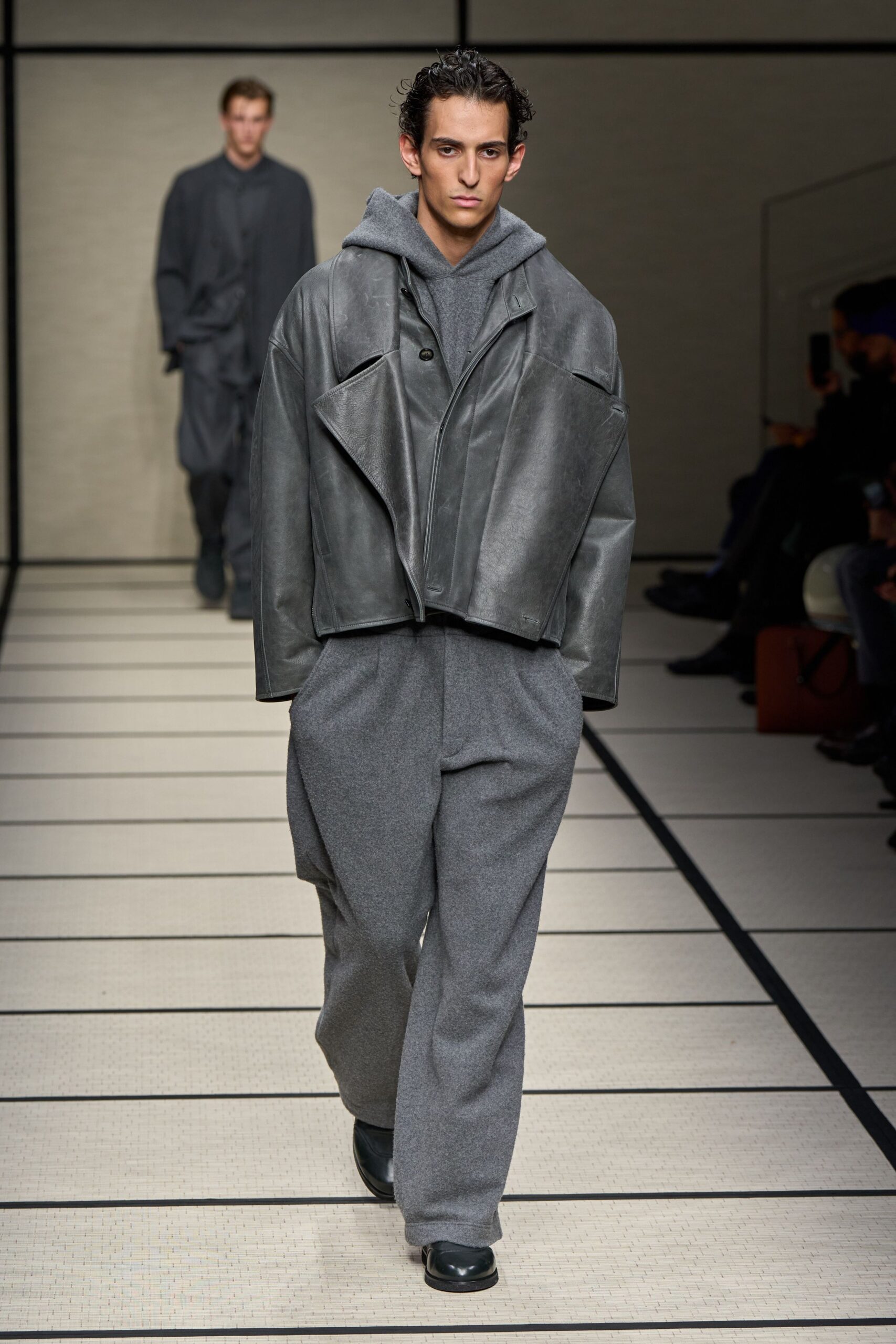 gray wool long-sleeve collared oversized zippered jacket