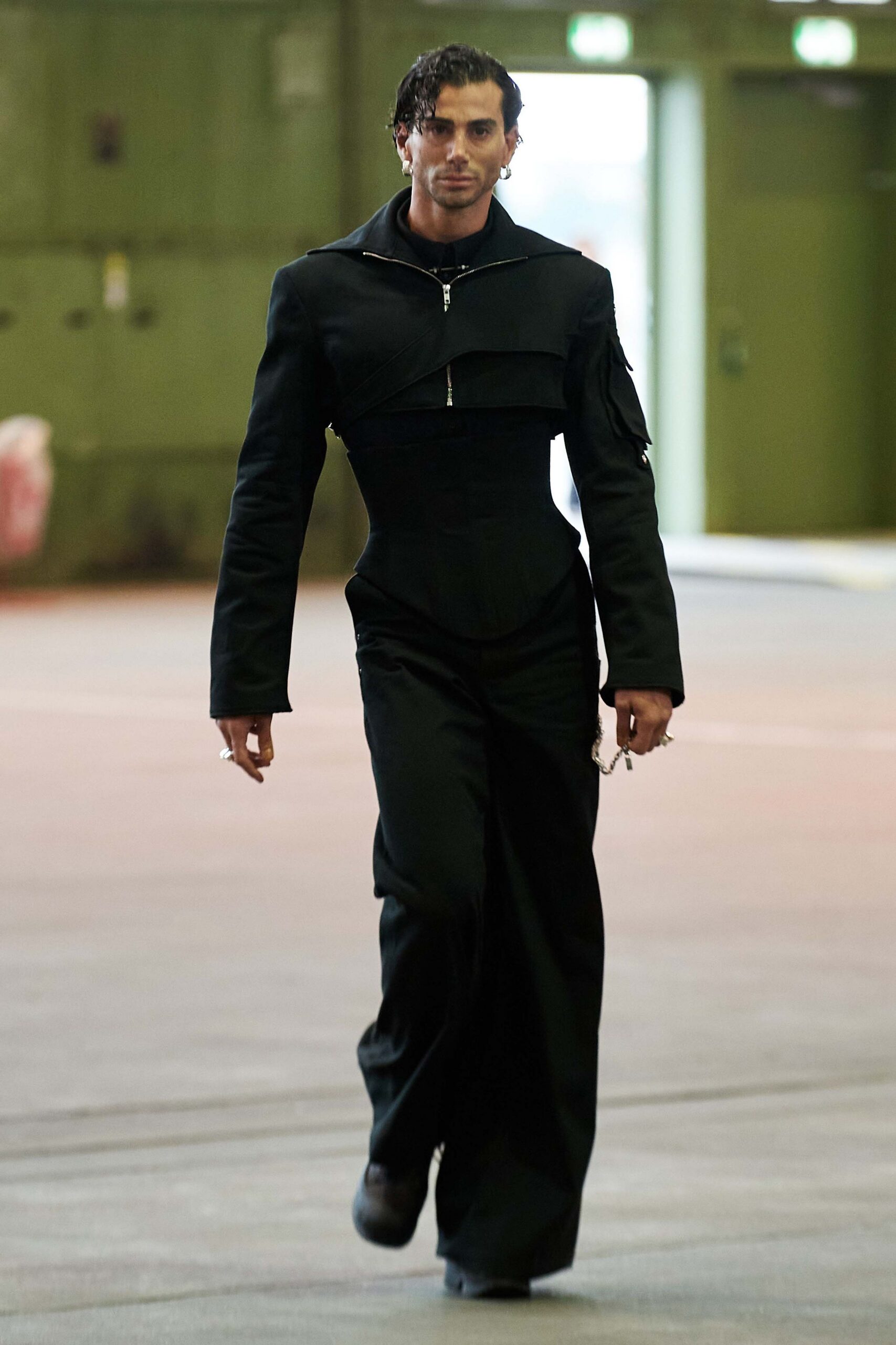 black fitted jacket and pants