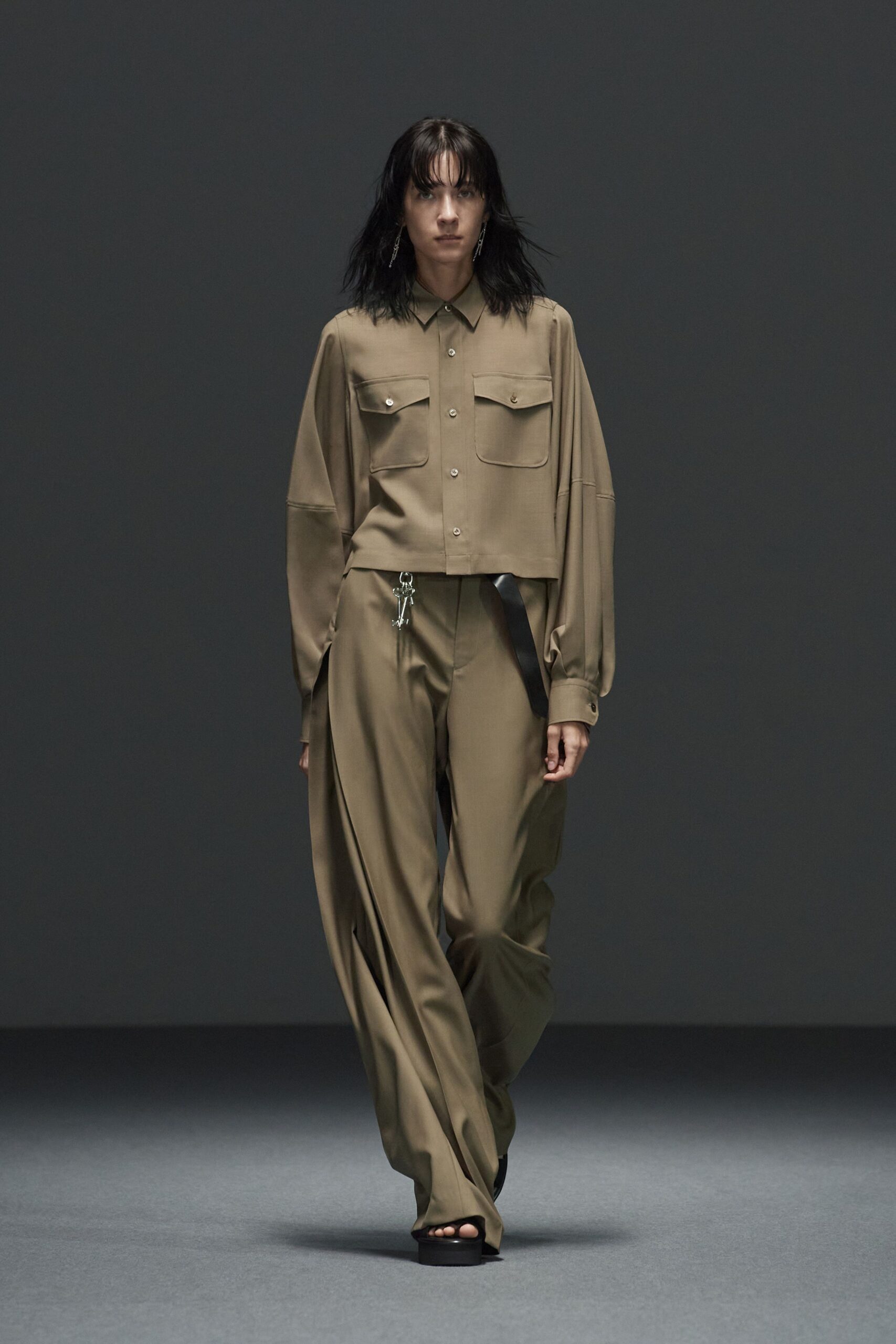 brown cotton long-sleeve collared relaxed buttoned shirt