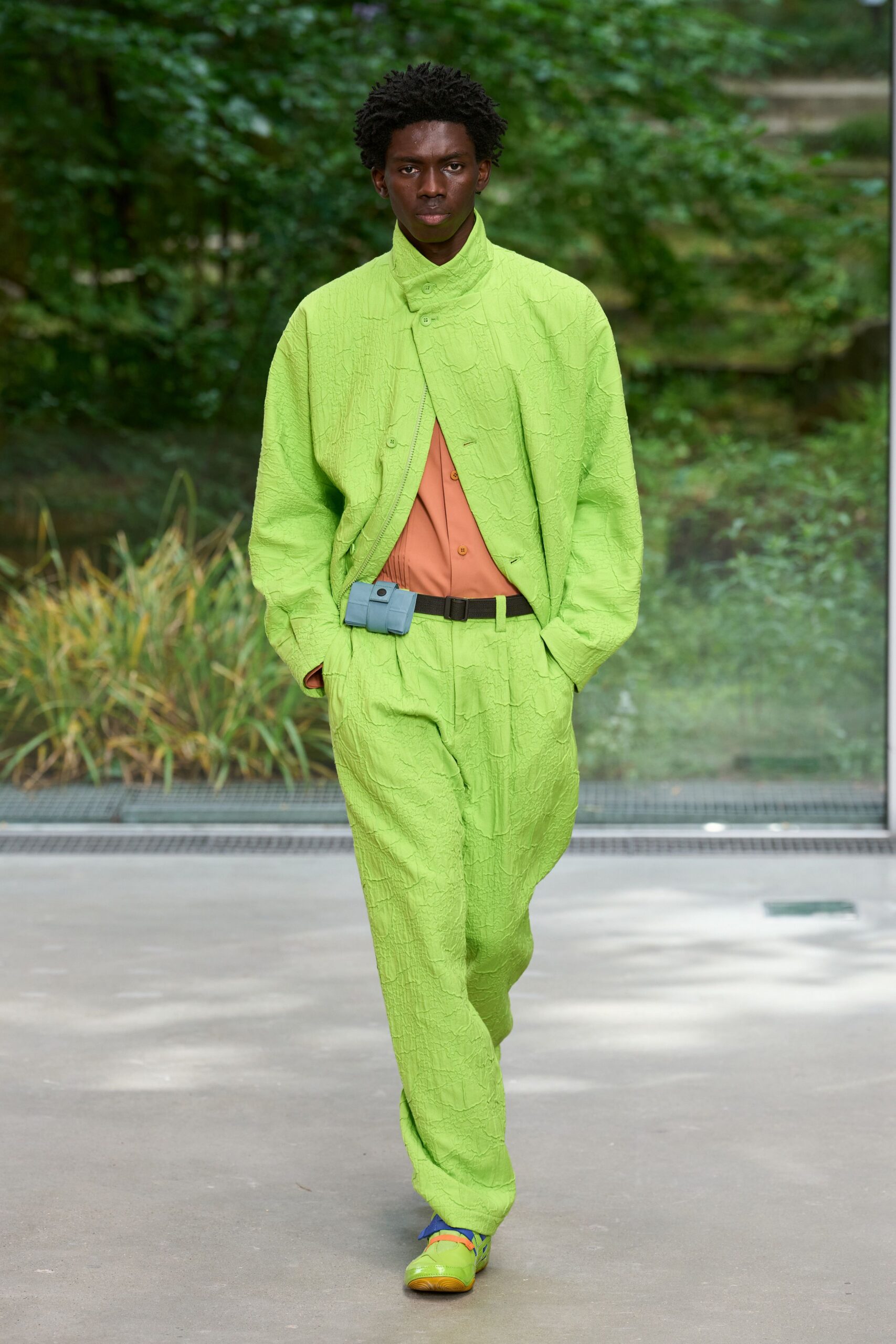 green cotton long-sleeve collared relaxed textured jacket