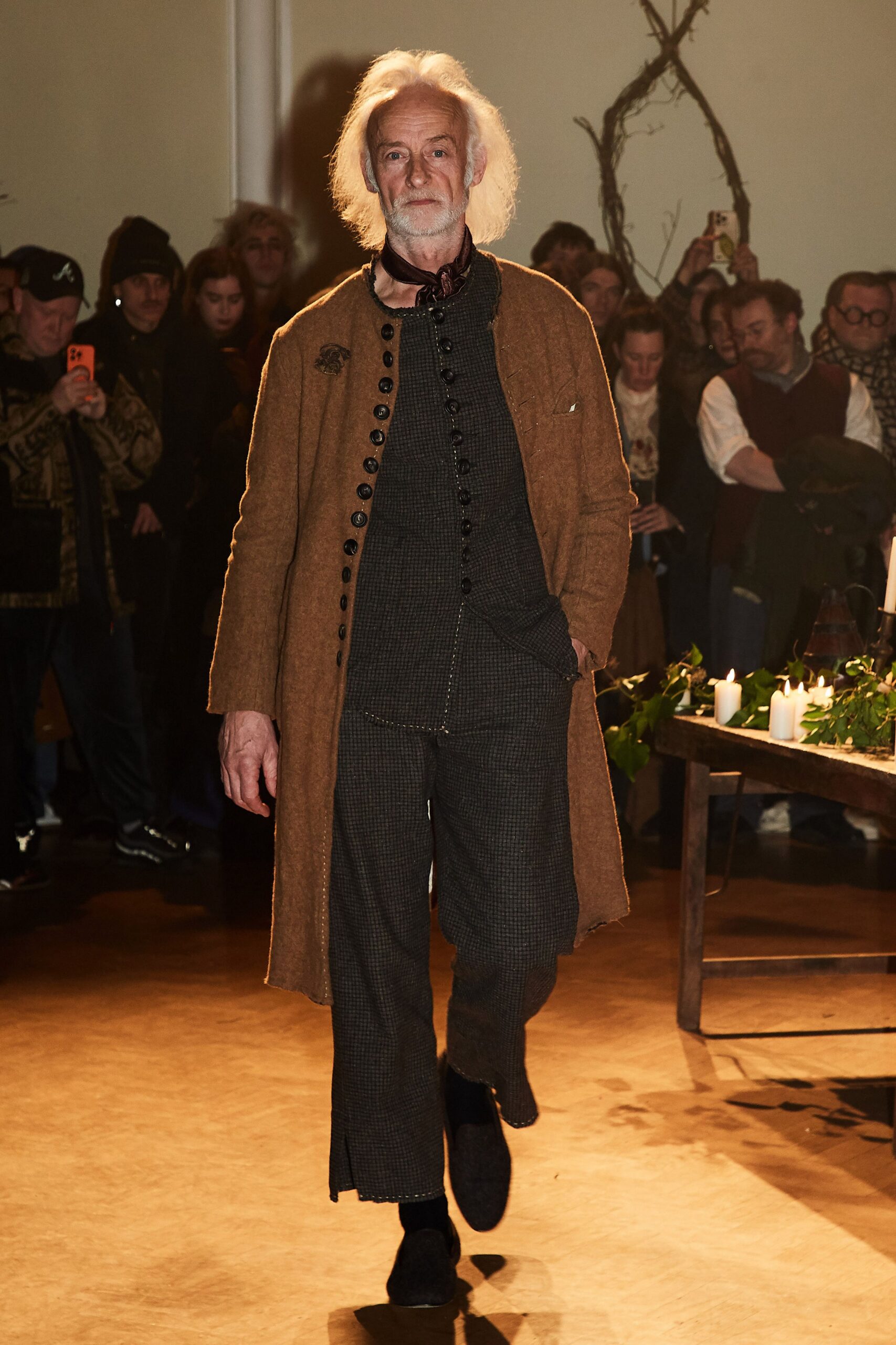 brown wool long-sleeve collared relaxed buttoned coat
