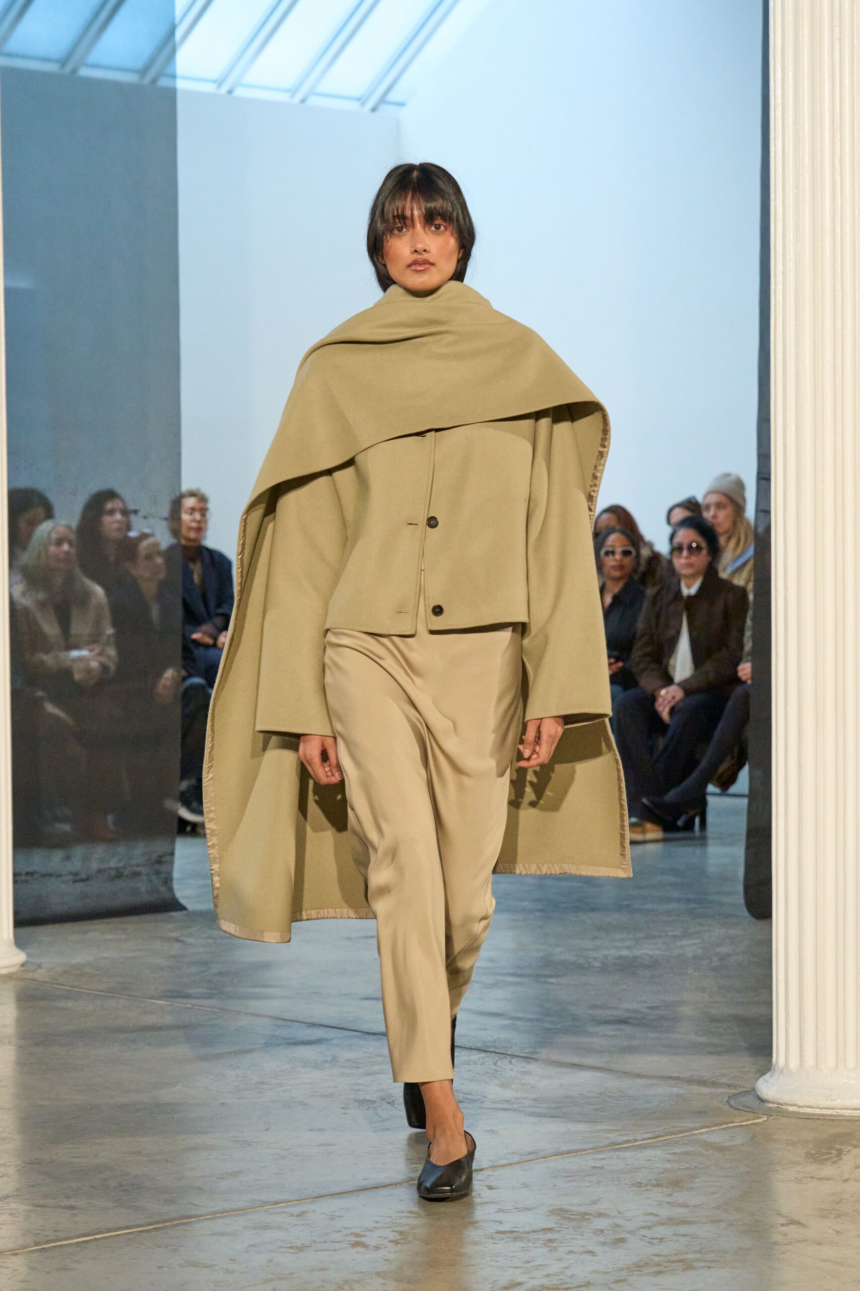beige wool long-sleeve collared structured jacket