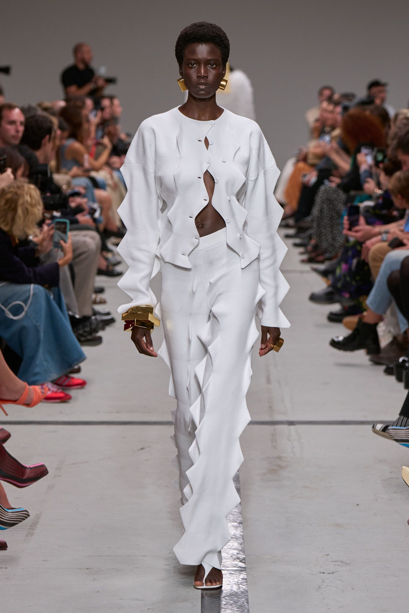 white cotton long-sleeve collared fitted ruffled top