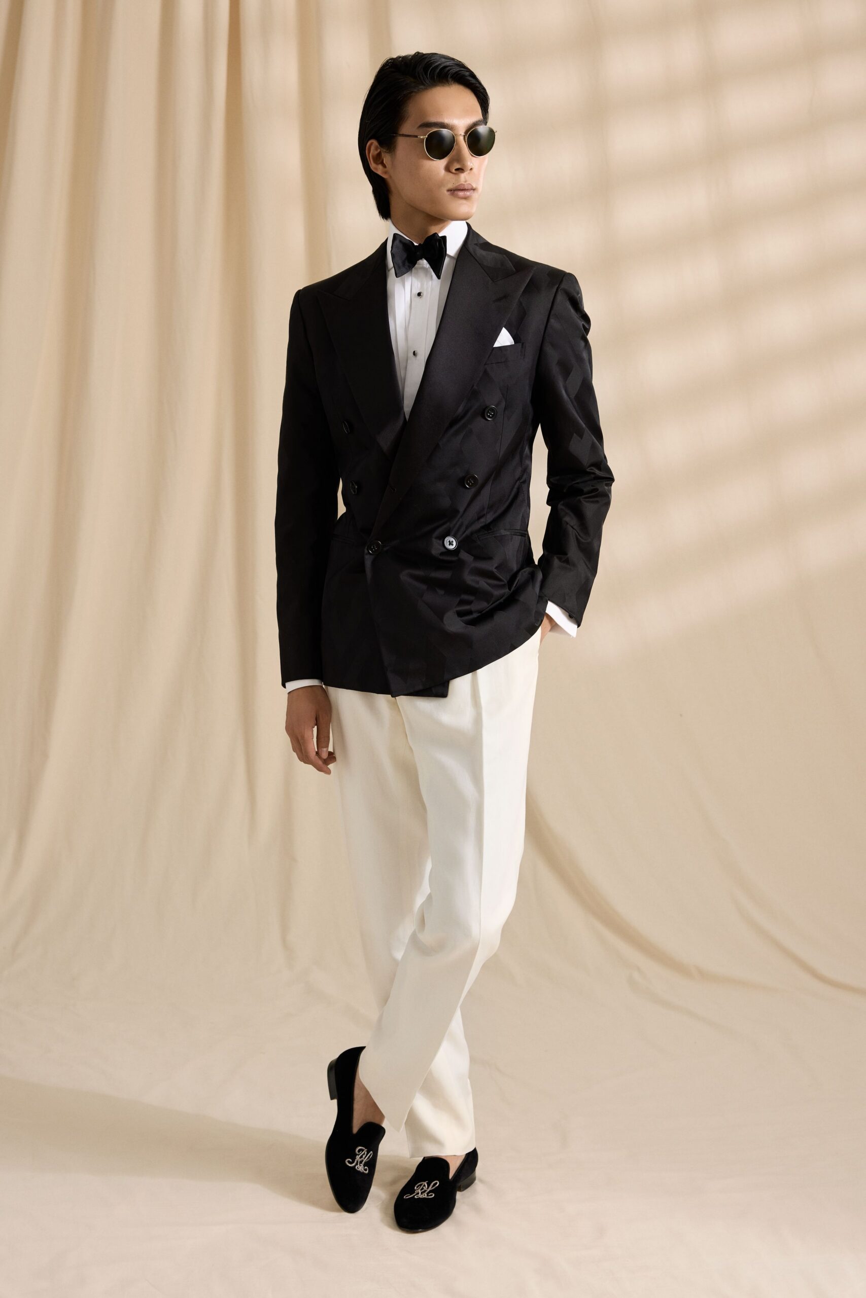 black silk long-sleeve collared tailored blazer