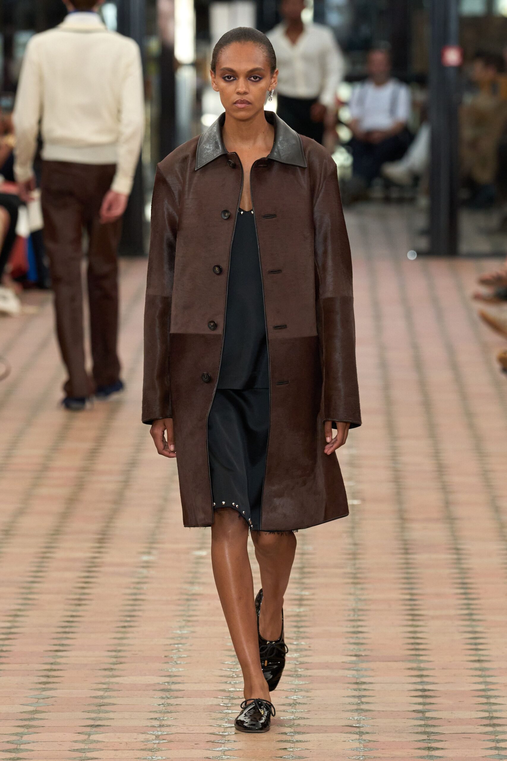 brown leather long-sleeve collared fitted buttoned coat