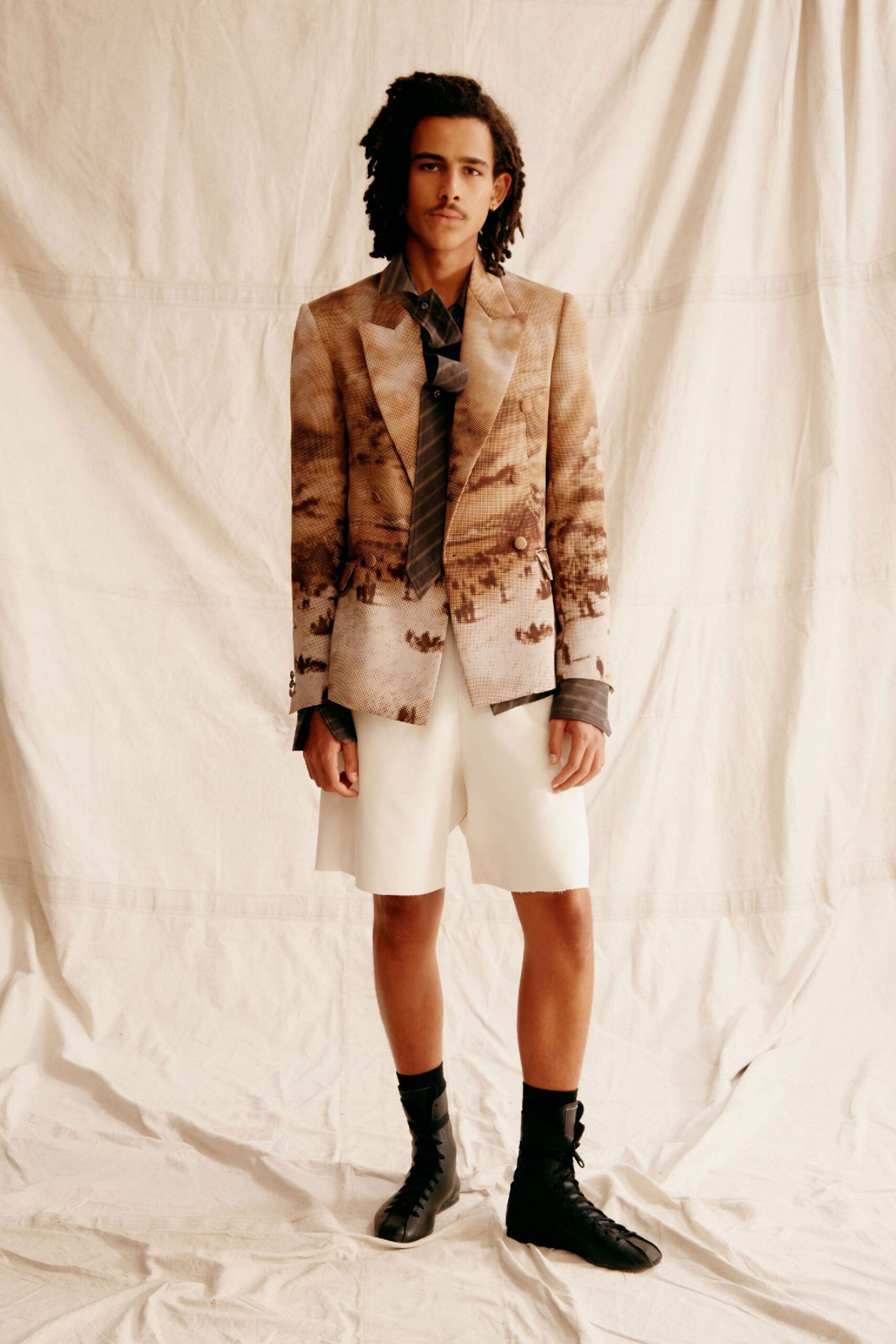 beige cotton long-sleeve collared tailored printed blazer
