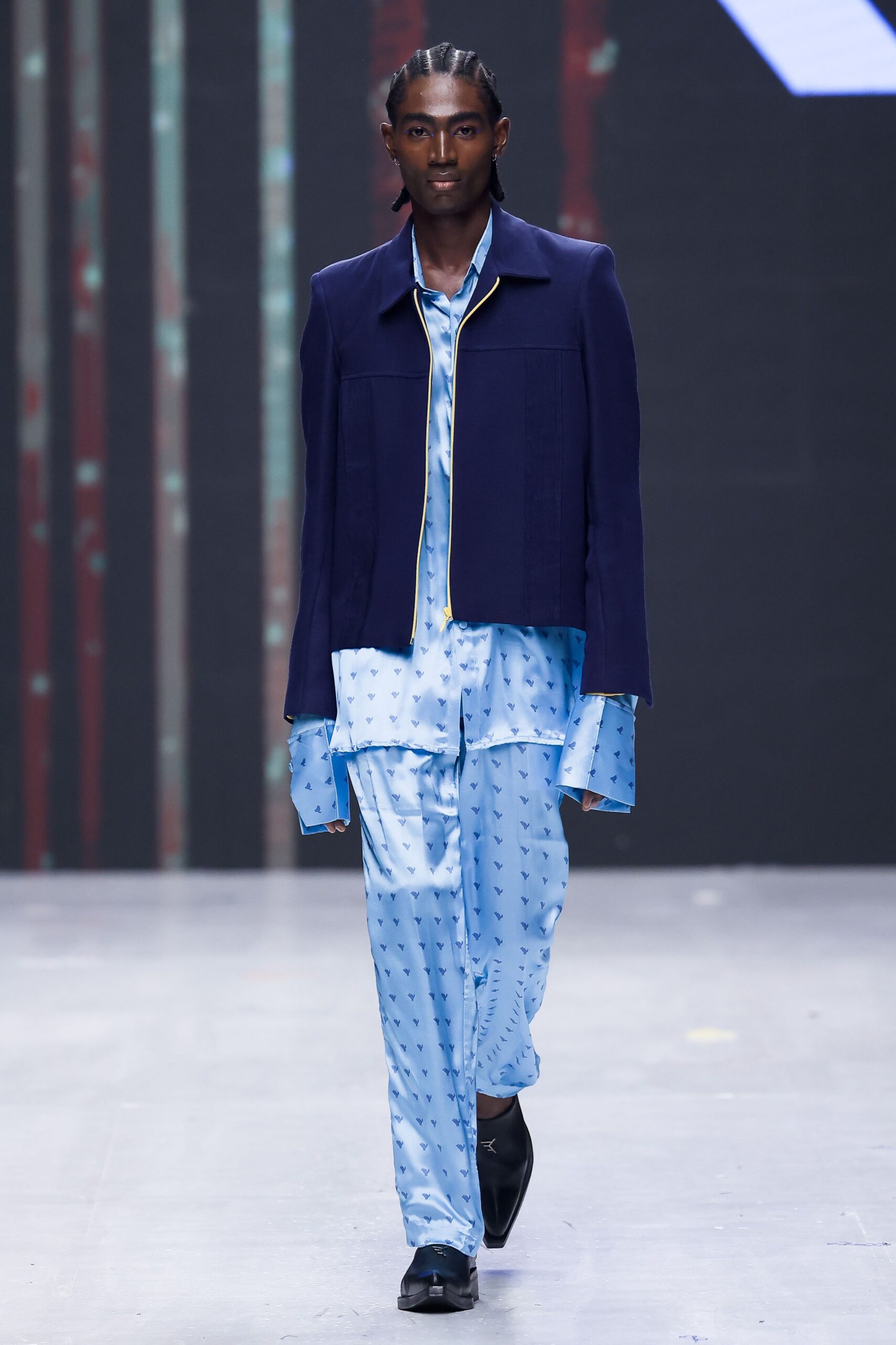 blue cotton long-sleeve collared structured jacket