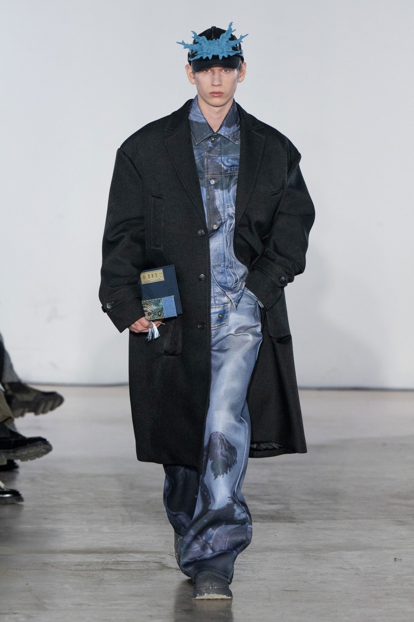 oversized black coat with denim