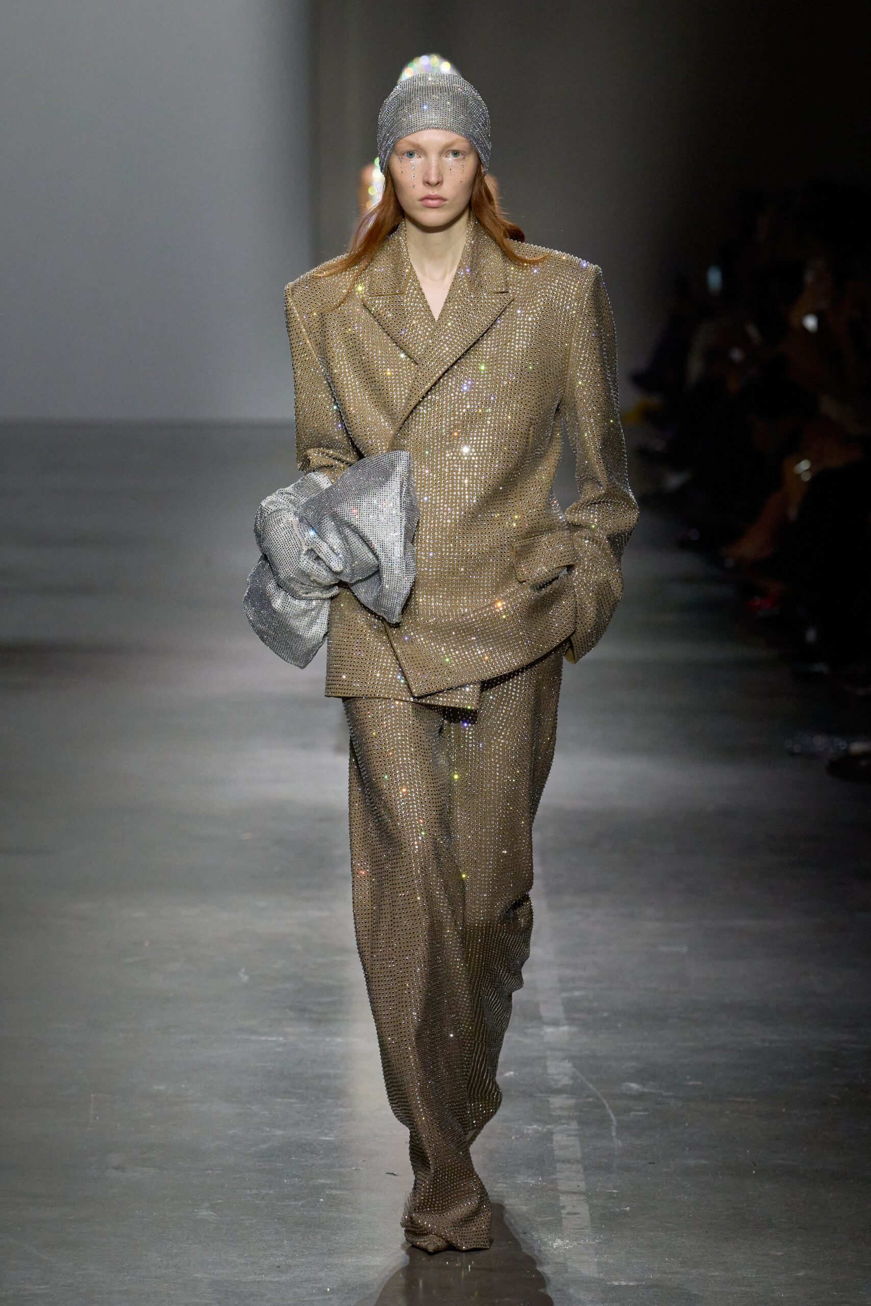 gold metallic long-sleeve collared tailored buttoned zippered suit