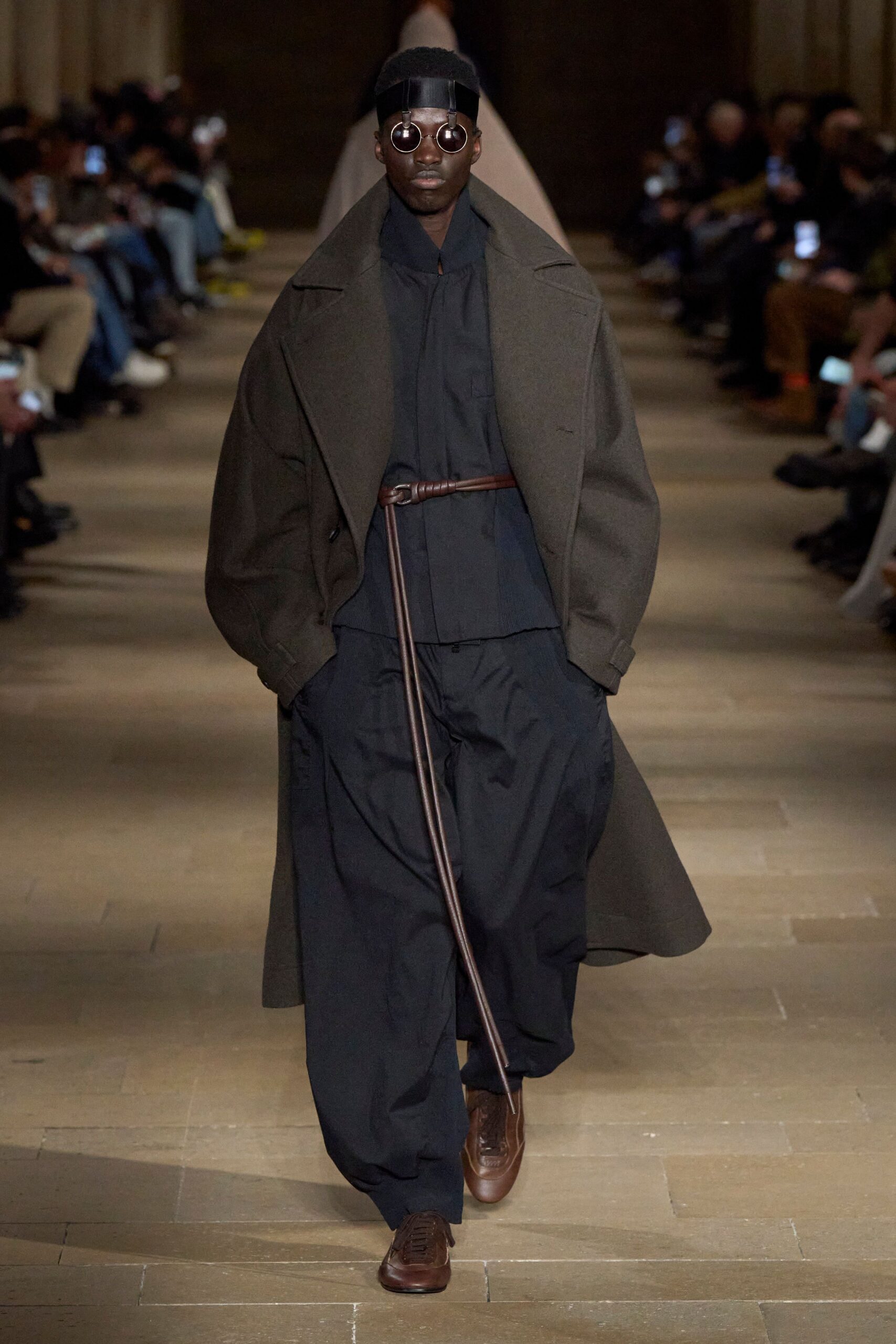 brown oversized coat with black shirt
