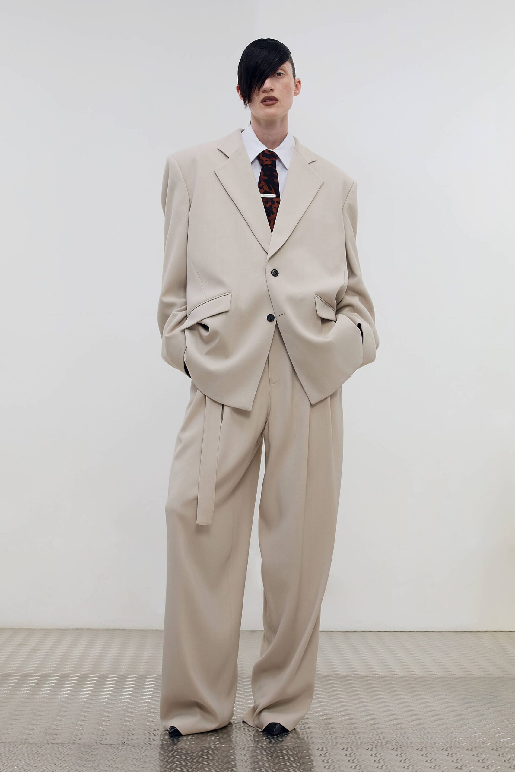beige wool long-sleeve collared oversized buttoned wide-leg suit