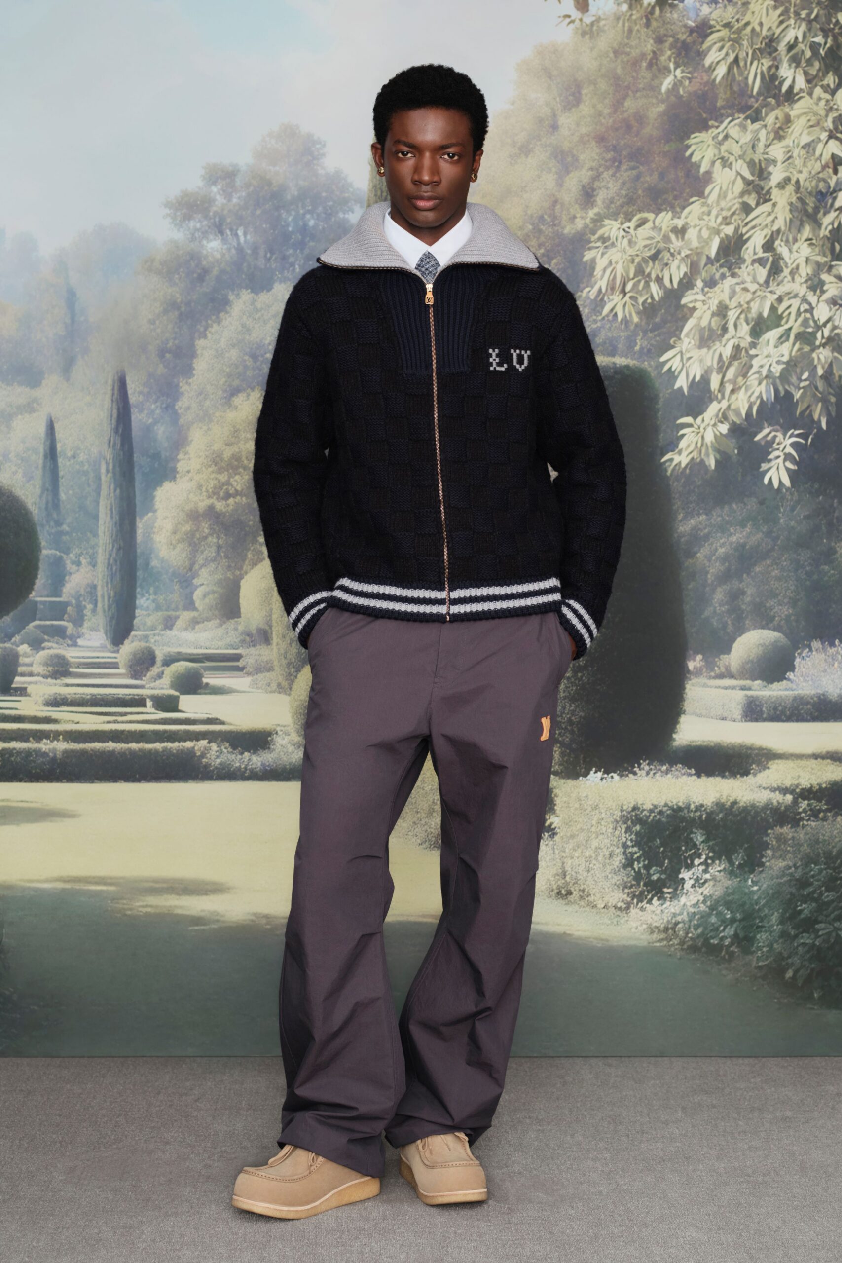 black gray relaxed jacket with cargo pants