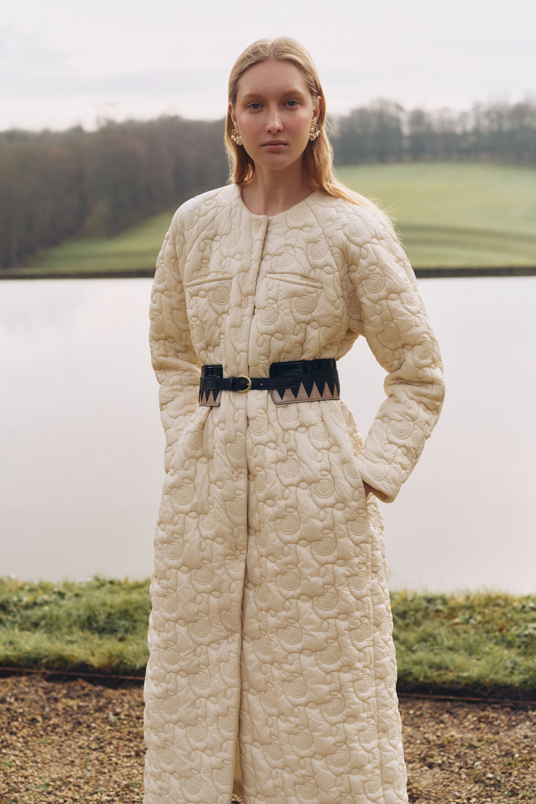 beige cotton long-sleeve collared relaxed quilted coat