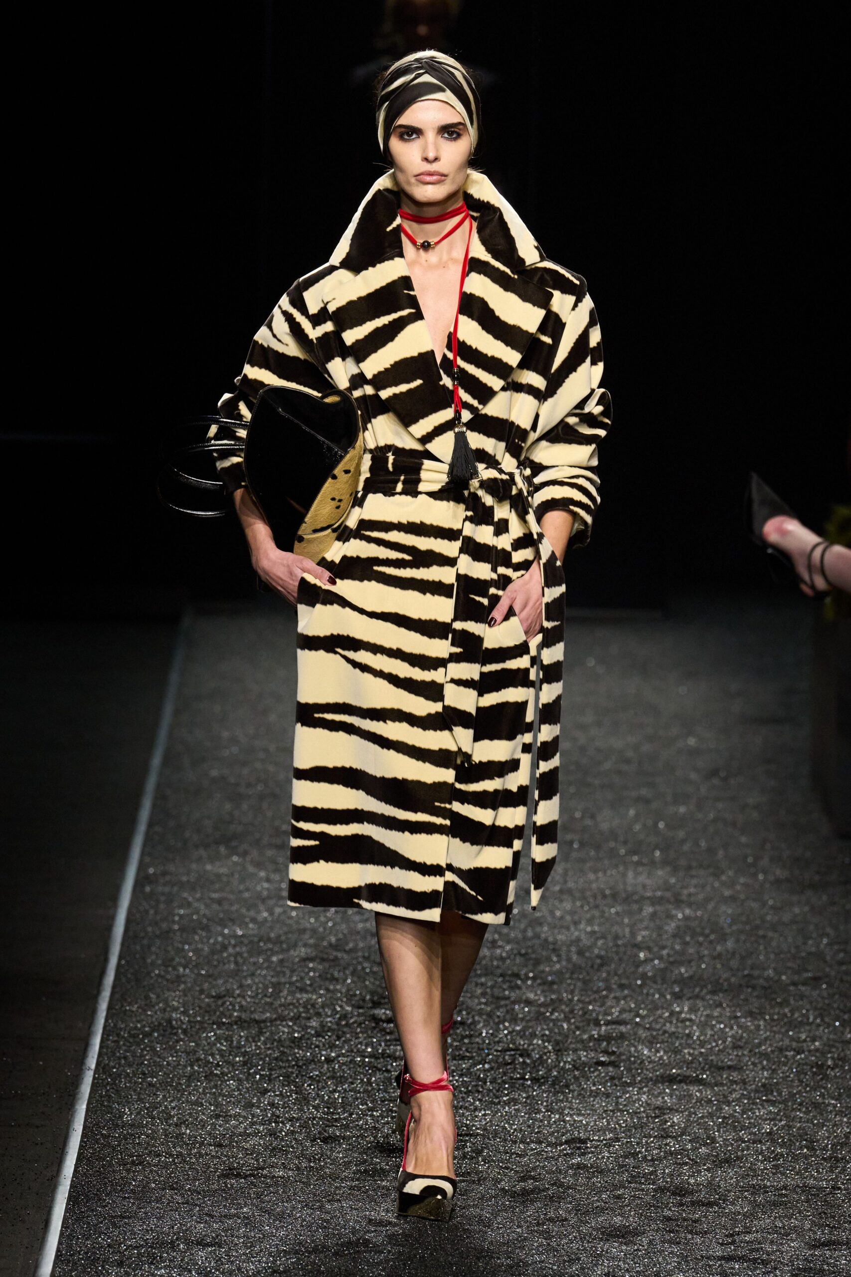 beige faux-fur long-sleeve collared relaxed striped midi coat