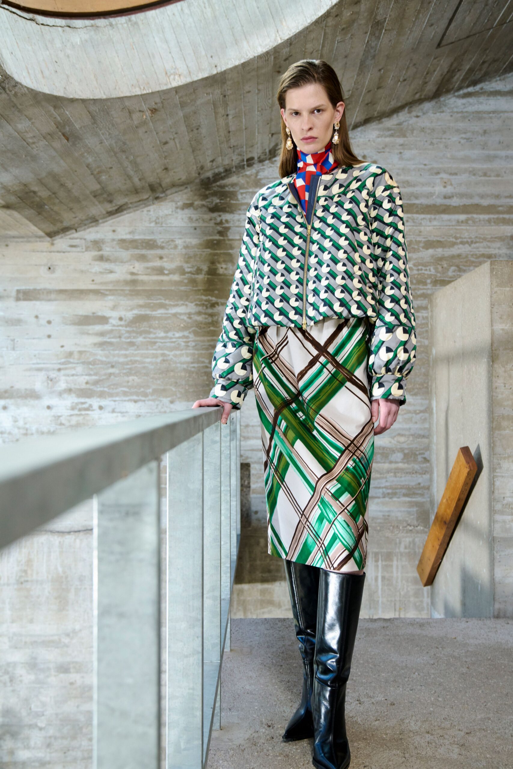 green cotton long-sleeve collared fitted printed jacket