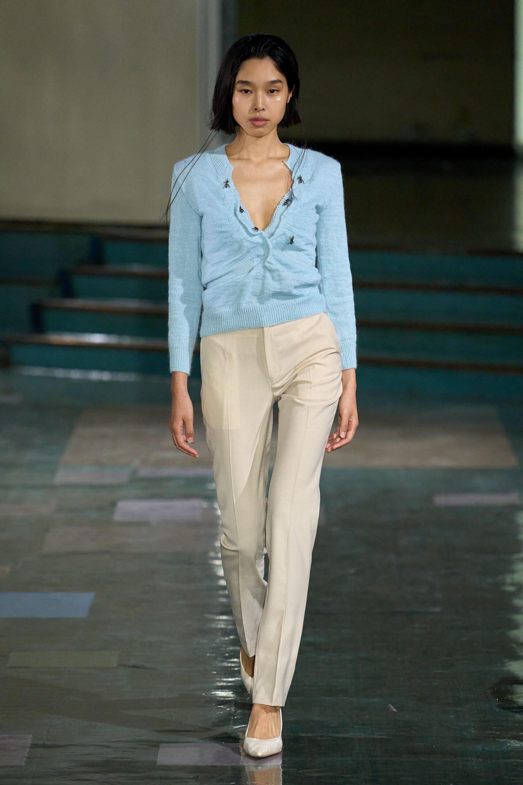 beige cotton slim pants