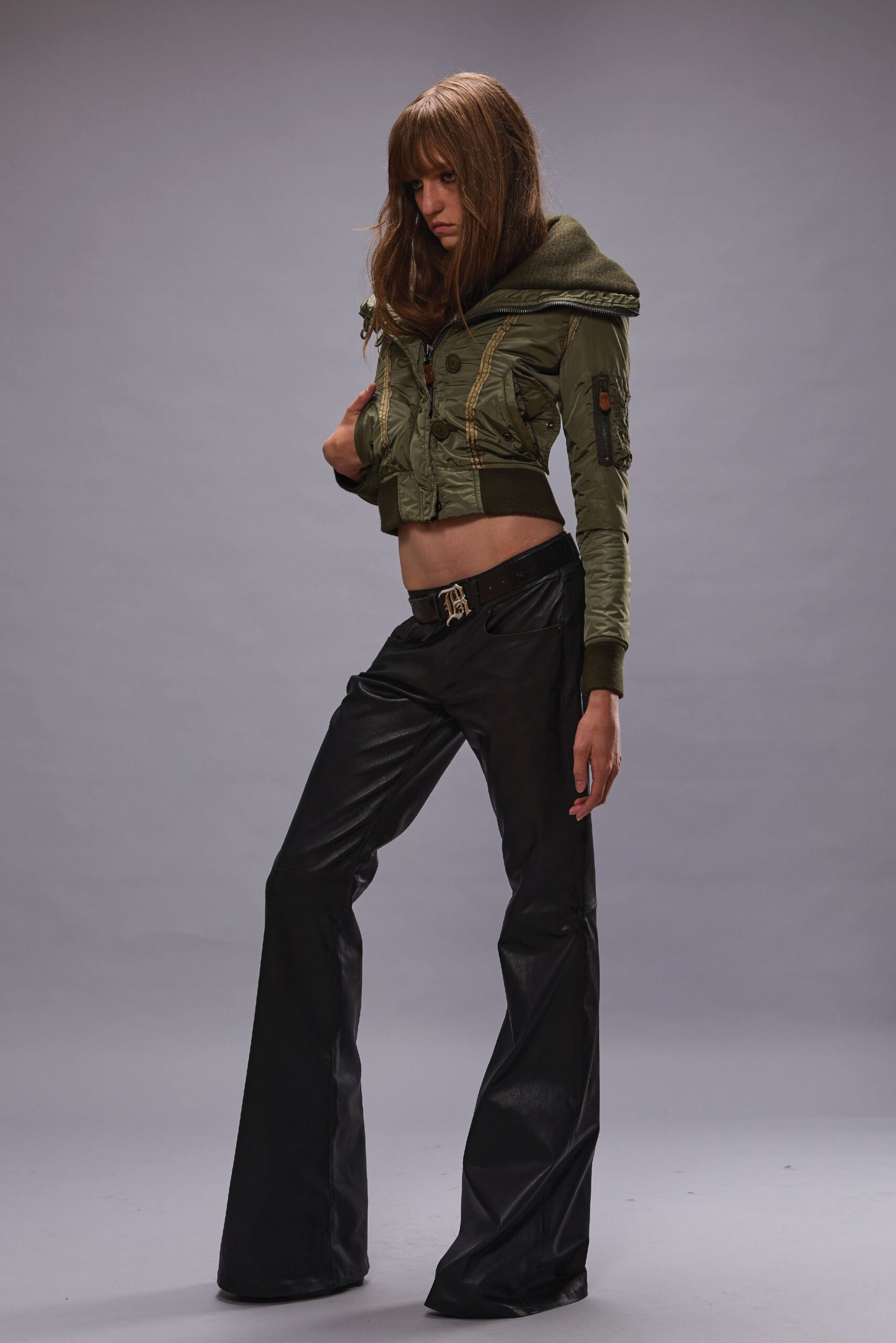 green cotton long-sleeve hooded fitted zippered cropped jacket