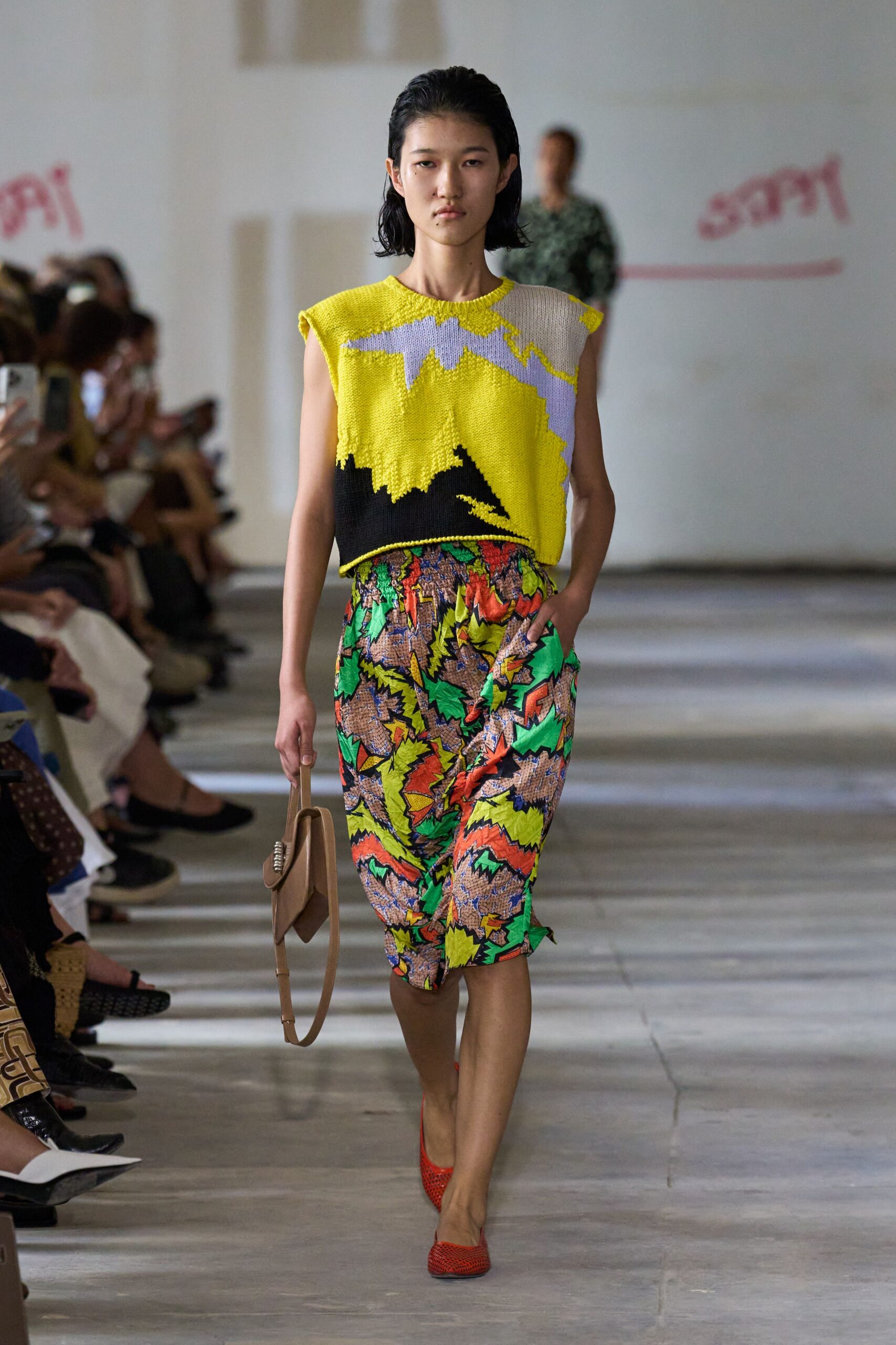 green cotton fitted printed pleated skirt
