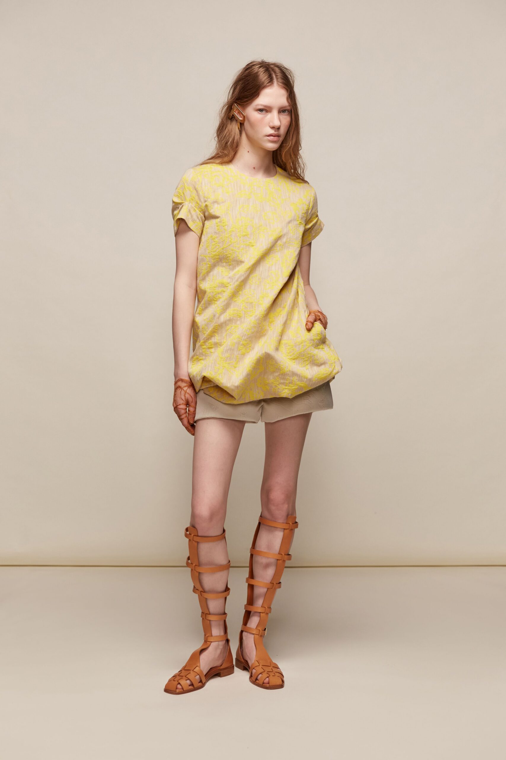 yellow cotton short-sleeve scoop-neck relaxed printed top