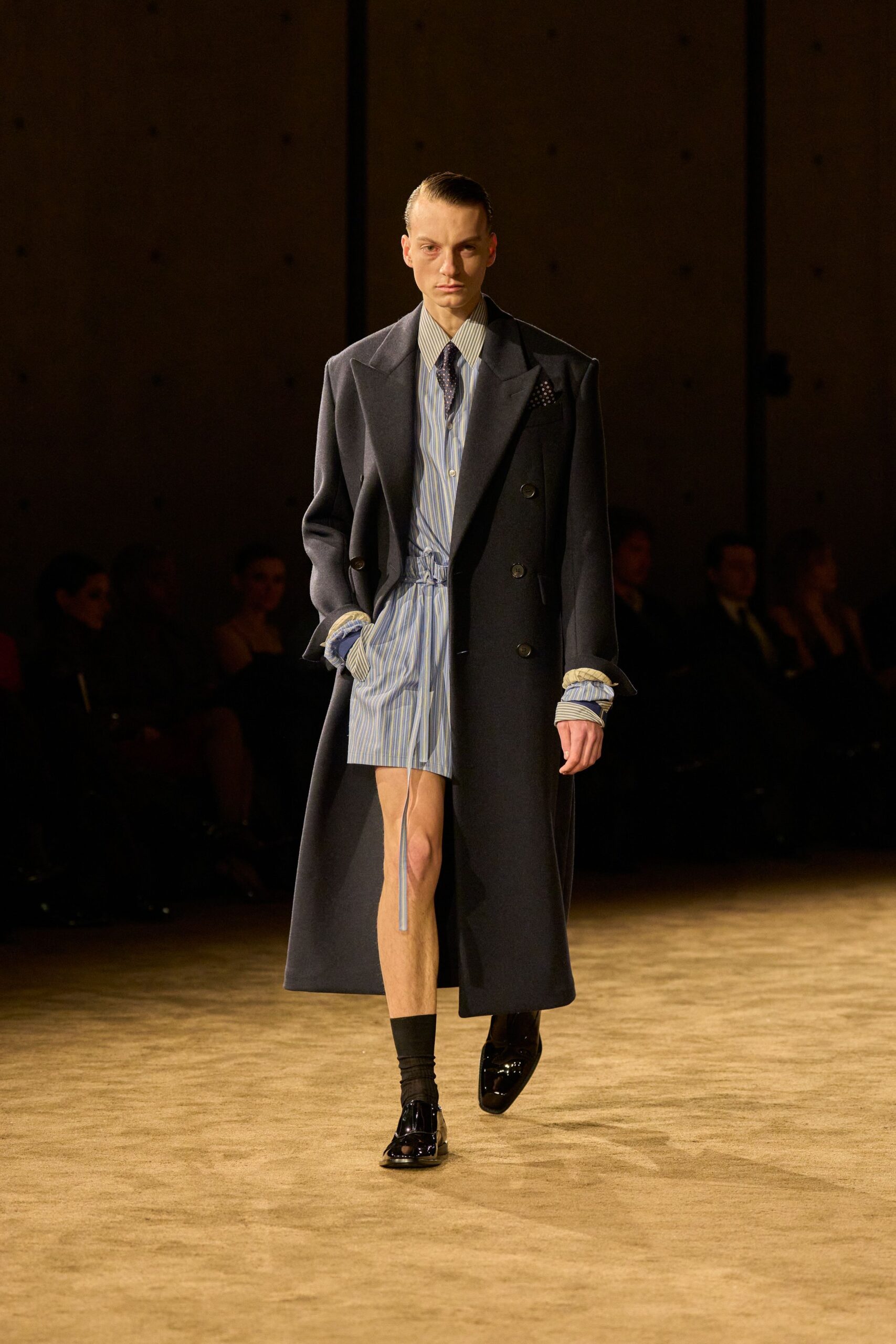black wool long-sleeve double-breasted tailored buttoned coat