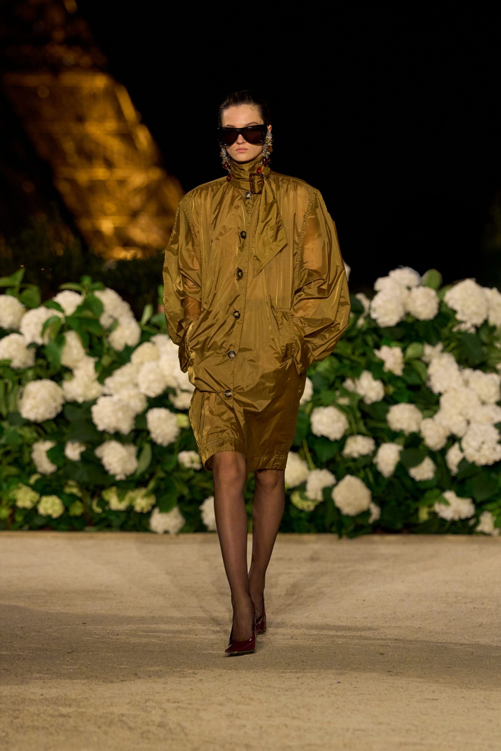 gold vinyl long-sleeve collared oversized buttoned short coat