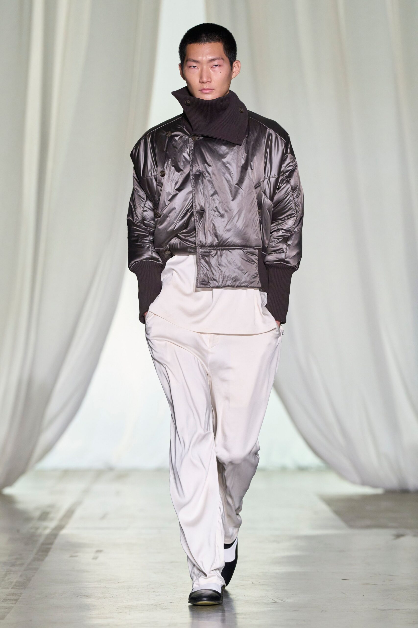 gray silk long-sleeve collared relaxed zippered shiny jacket