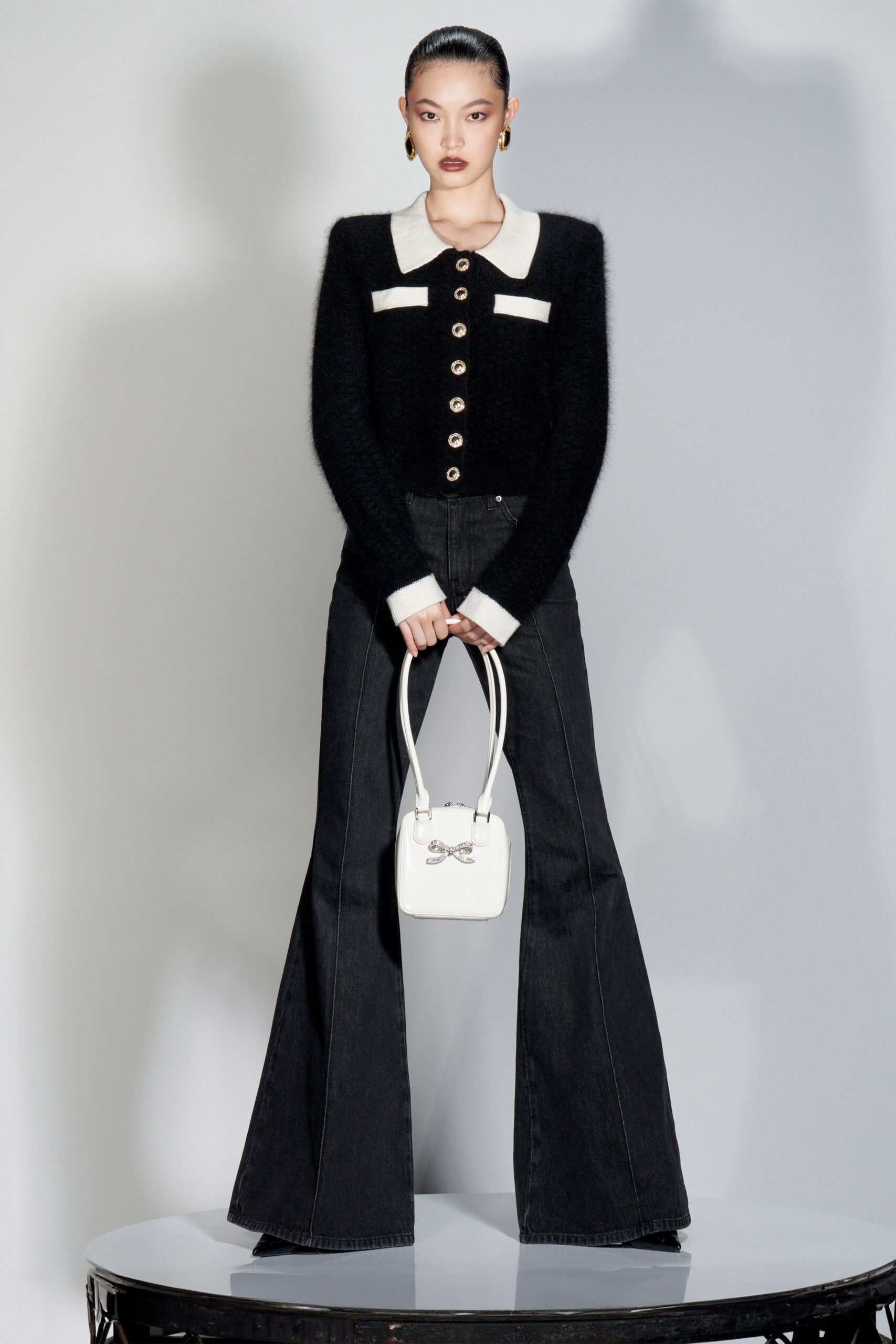 black wool long-sleeve collared fitted buttoned cardigan