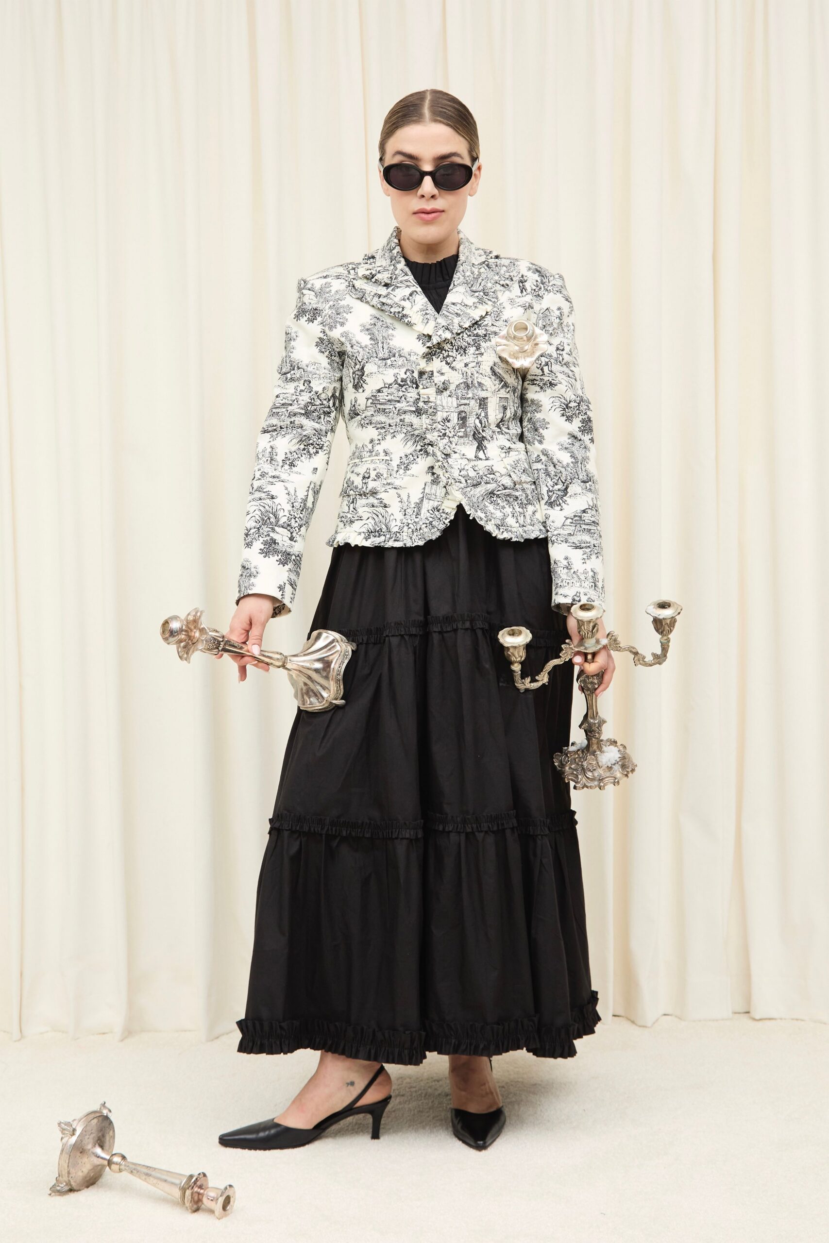 white cotton long-sleeve collared structured printed blazer