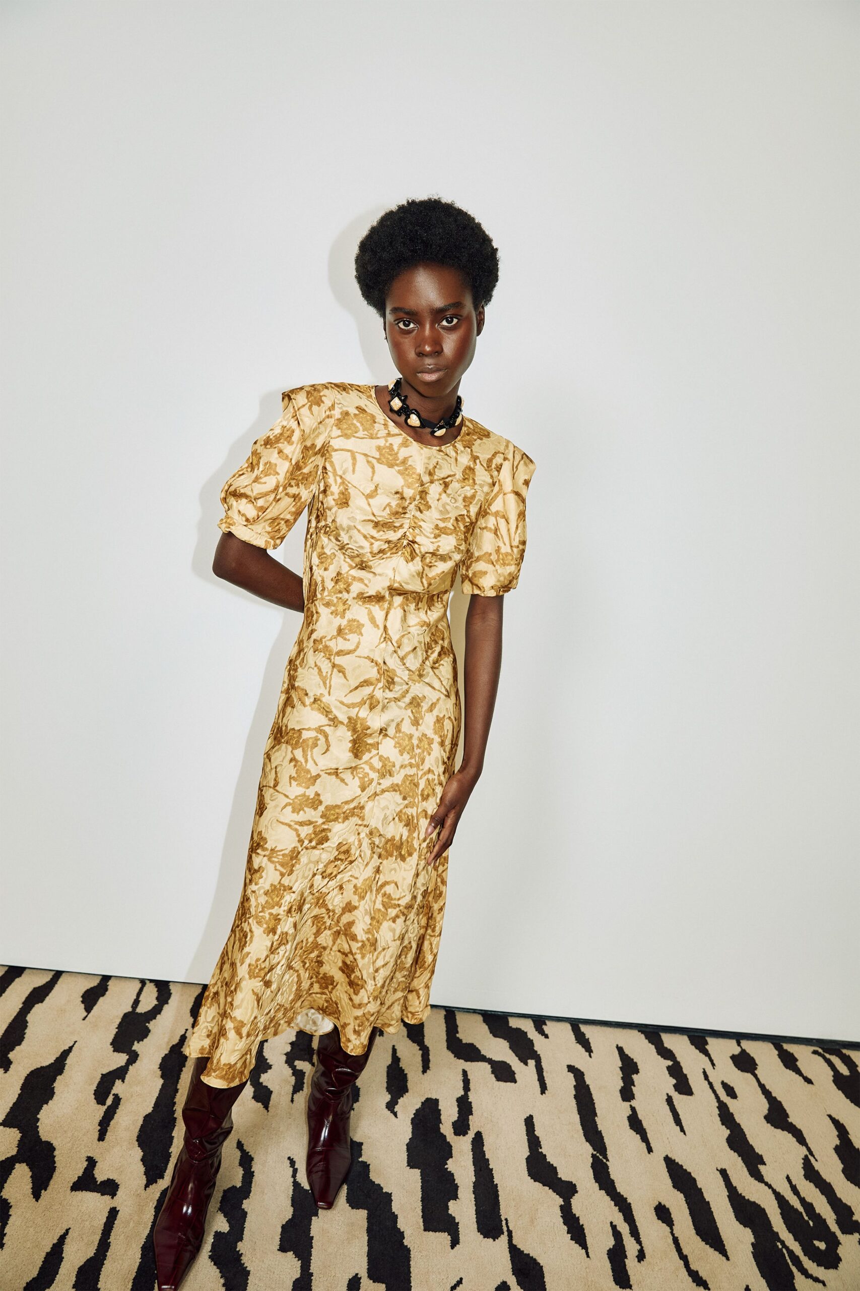 yellow silk short-sleeve collared fitted floral pleated dress