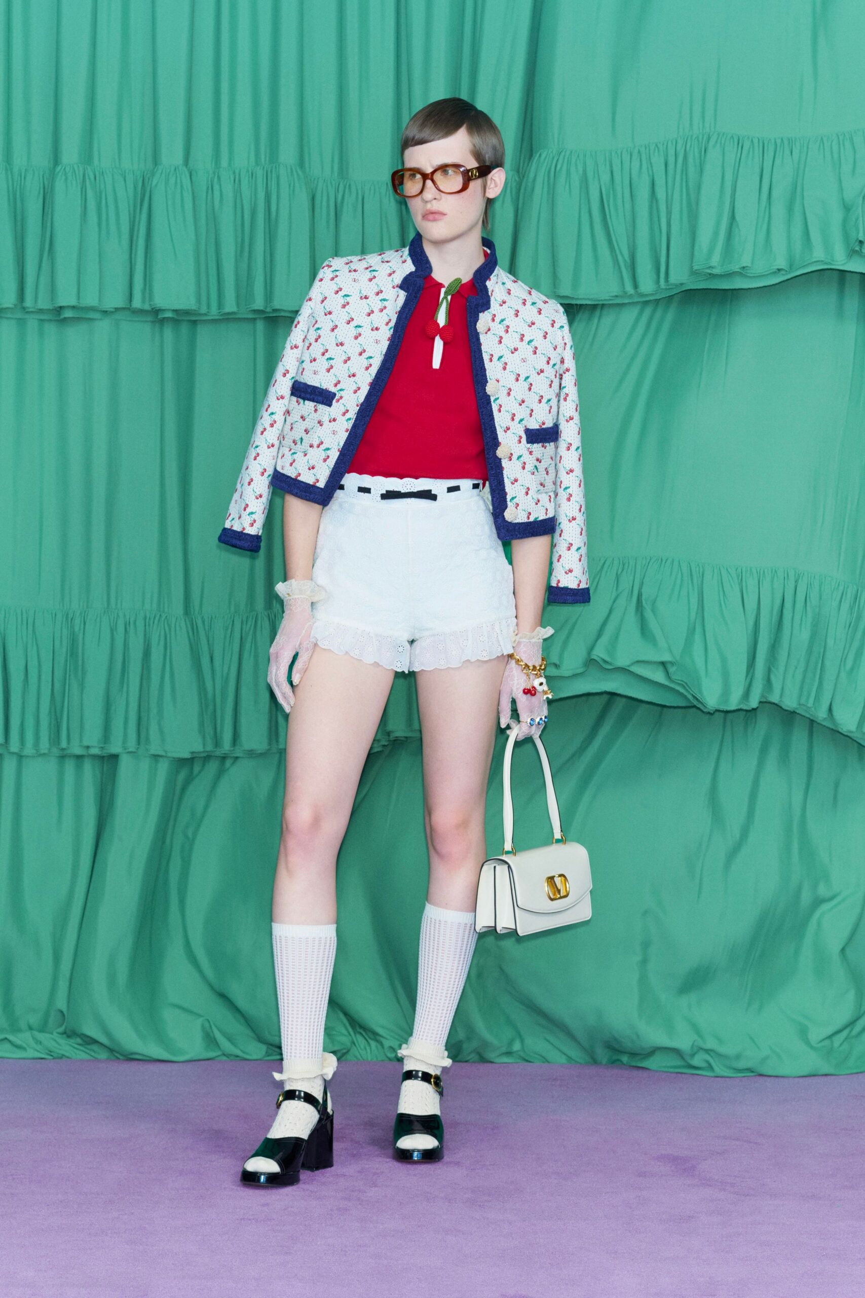 white cotton long-sleeve collared fitted buttoned printed jacket
