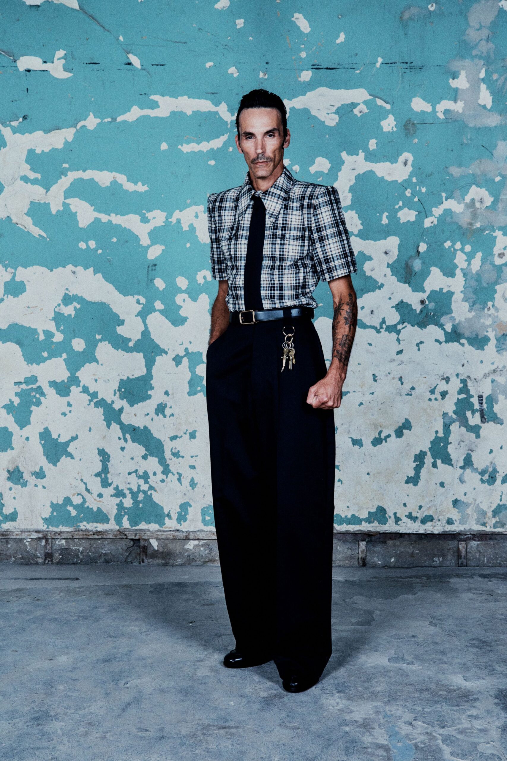 black cotton short-sleeve collared relaxed checked shirt