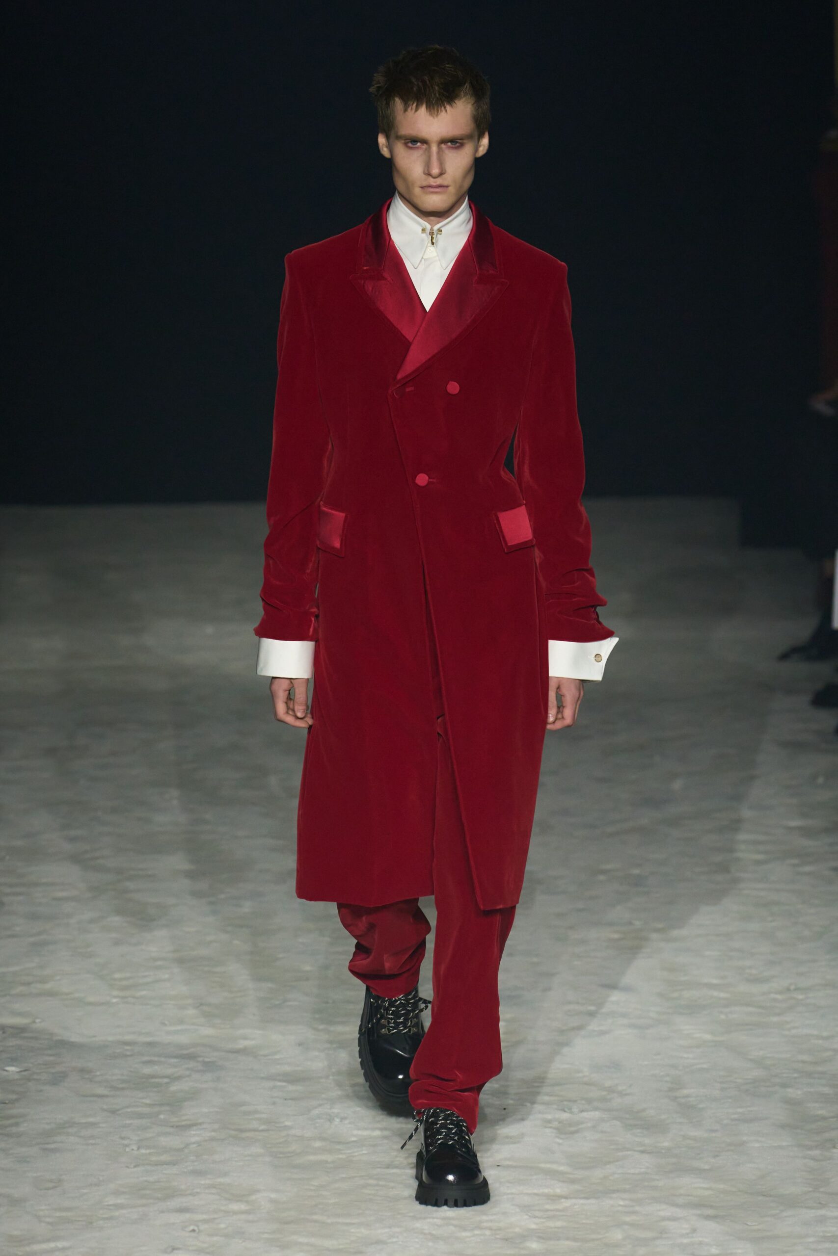red velvet long-sleeve double-breasted structured coat