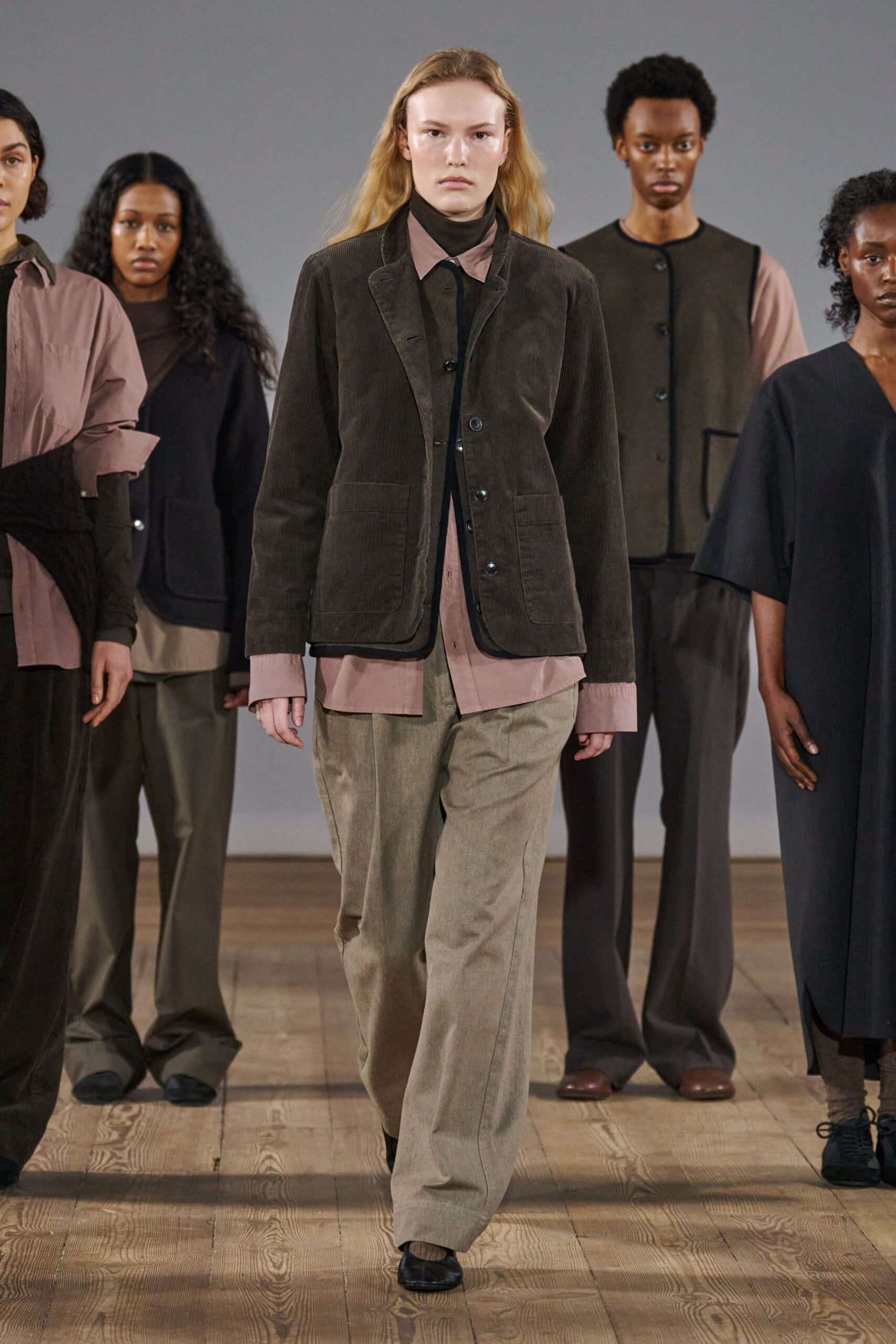 brown cotton long-sleeve collared structured buttoned jacket
