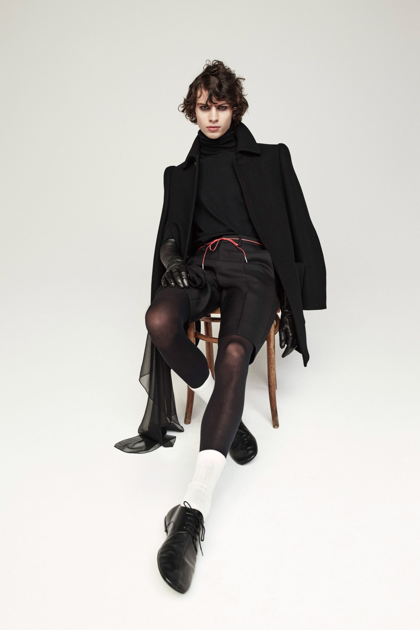 black wool long-sleeve collared structured coat