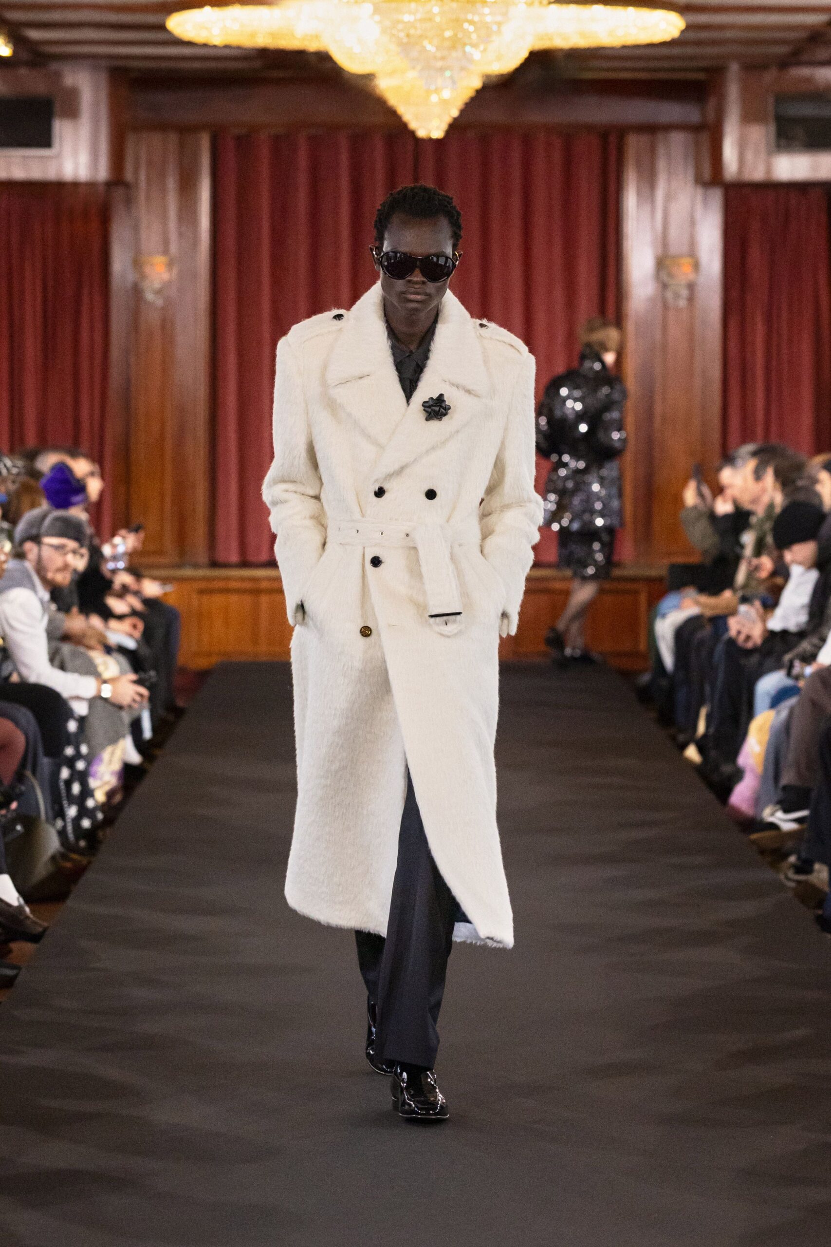 white wool long-sleeve double-breasted fitted buttoned coat
