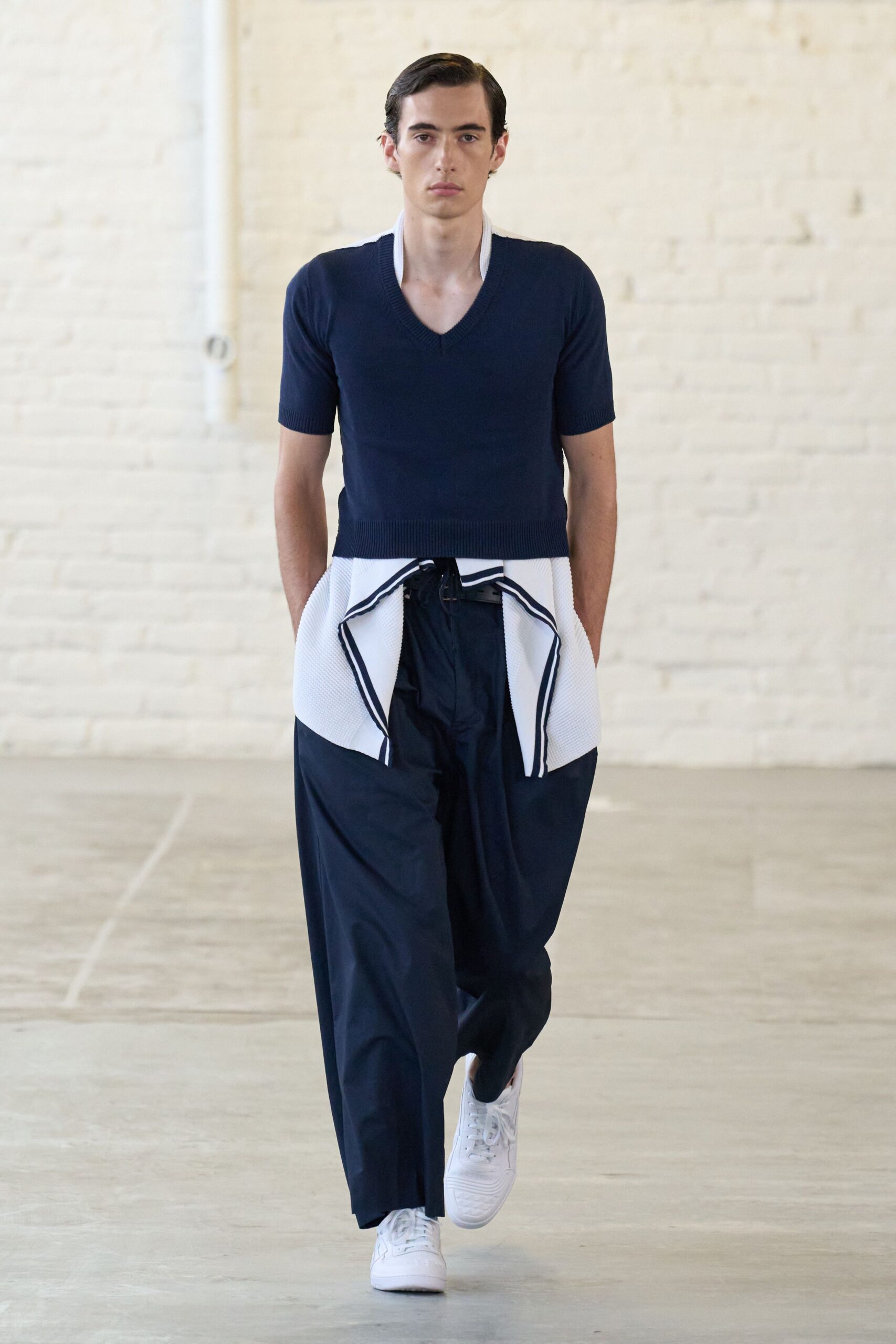navy fitted top black relaxed pants