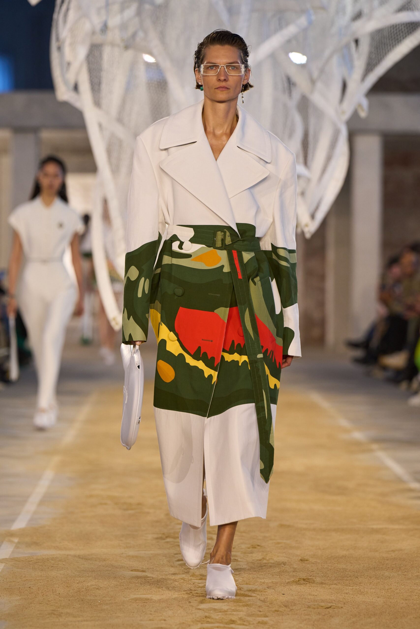 color-blocked white coat with shoes