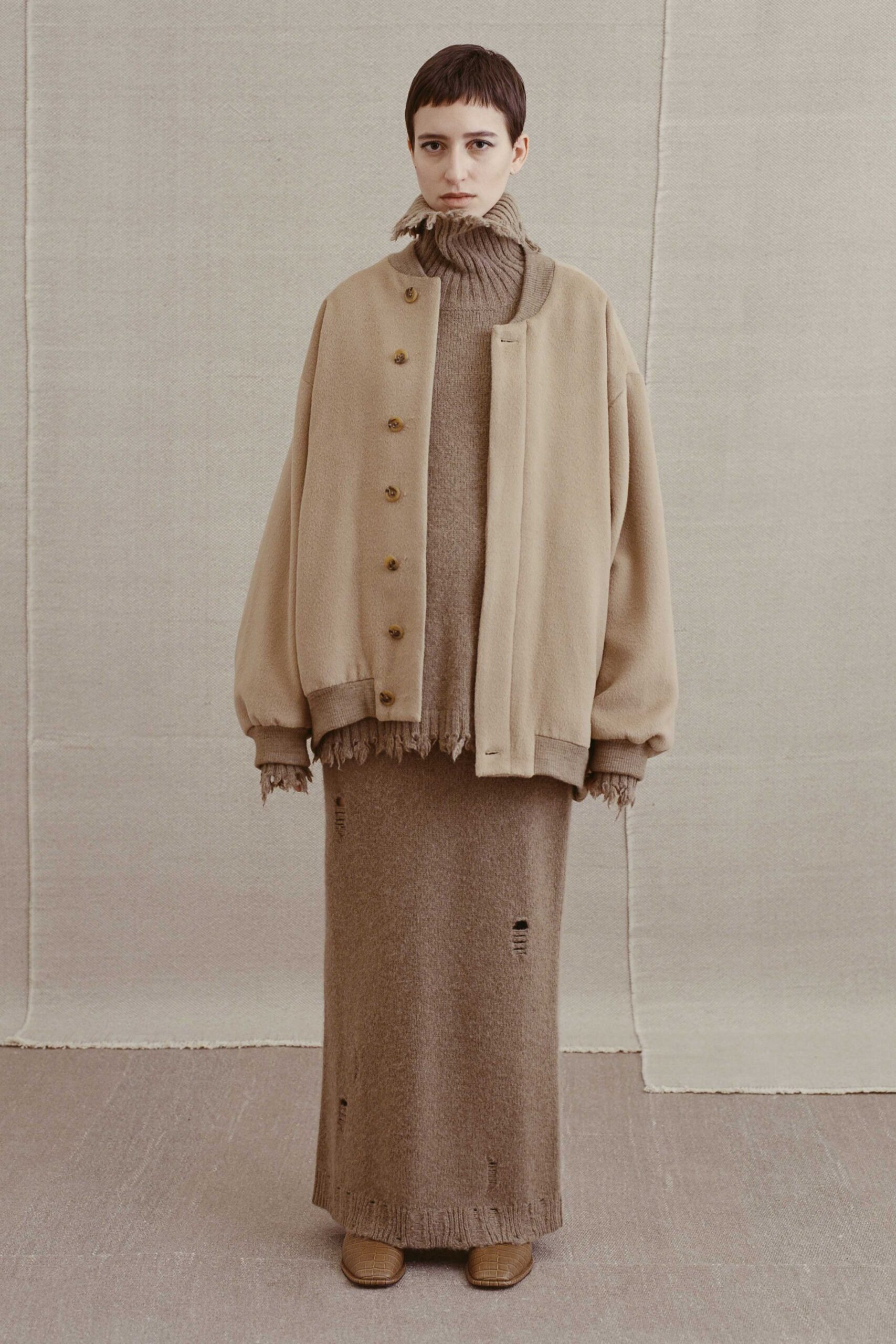 beige wool long-sleeve collared relaxed buttoned jacket