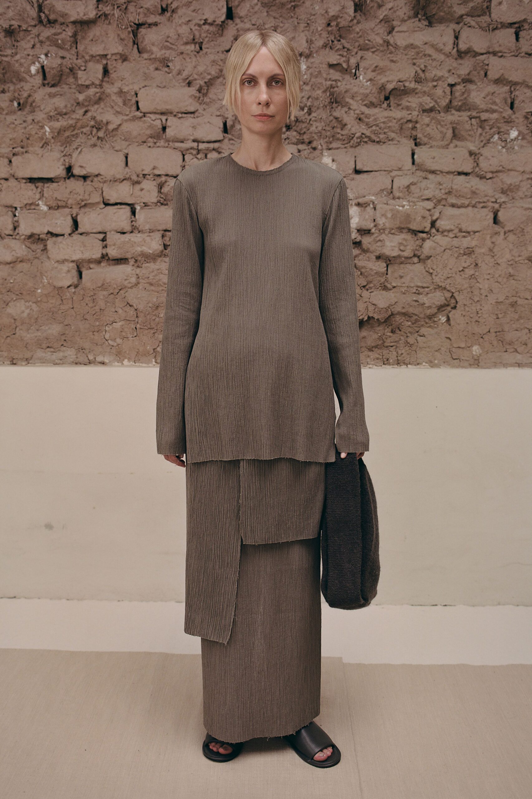 brown cotton long-sleeve relaxed ribbed top