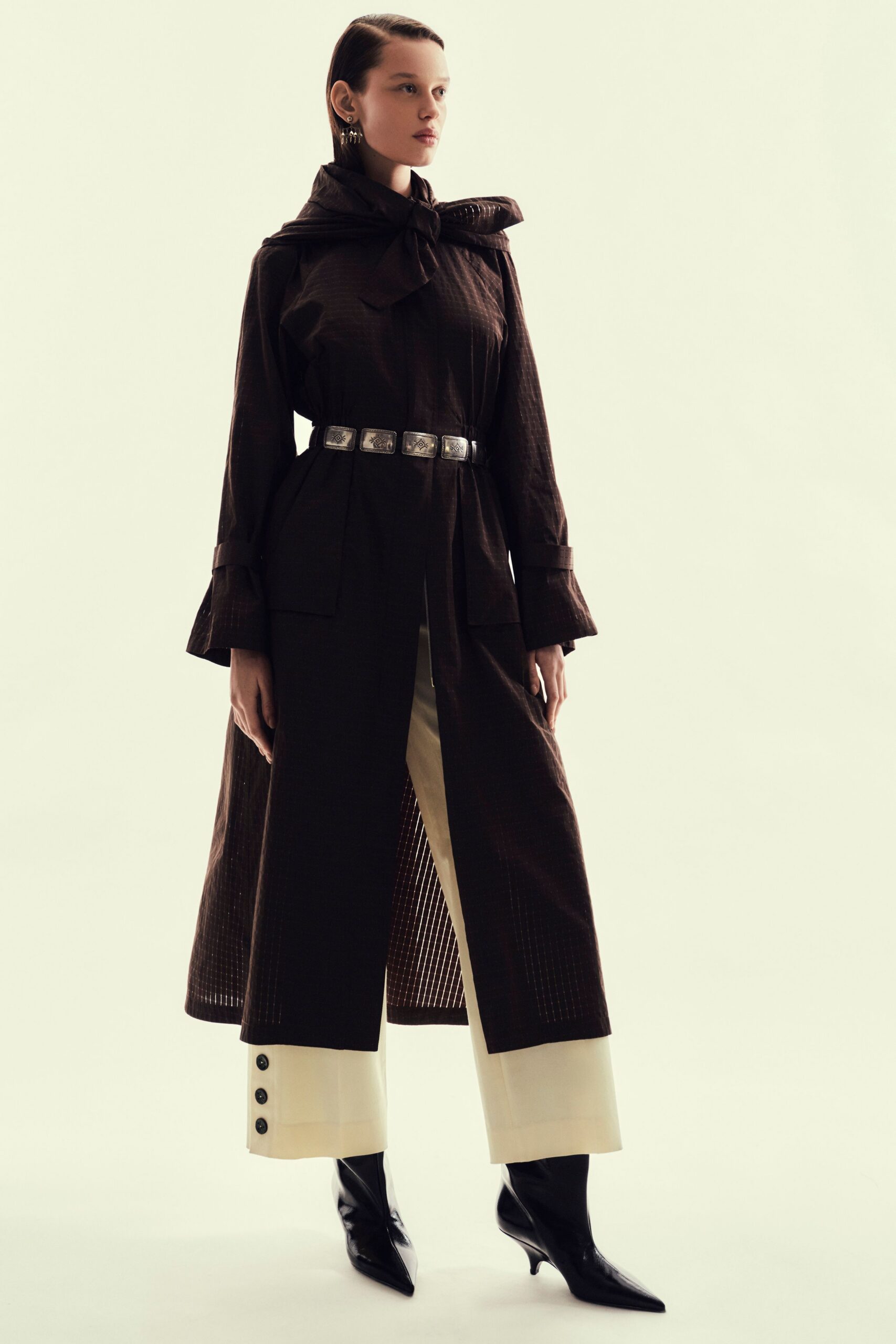 brown cotton long-sleeve collared fitted belted buttoned coat