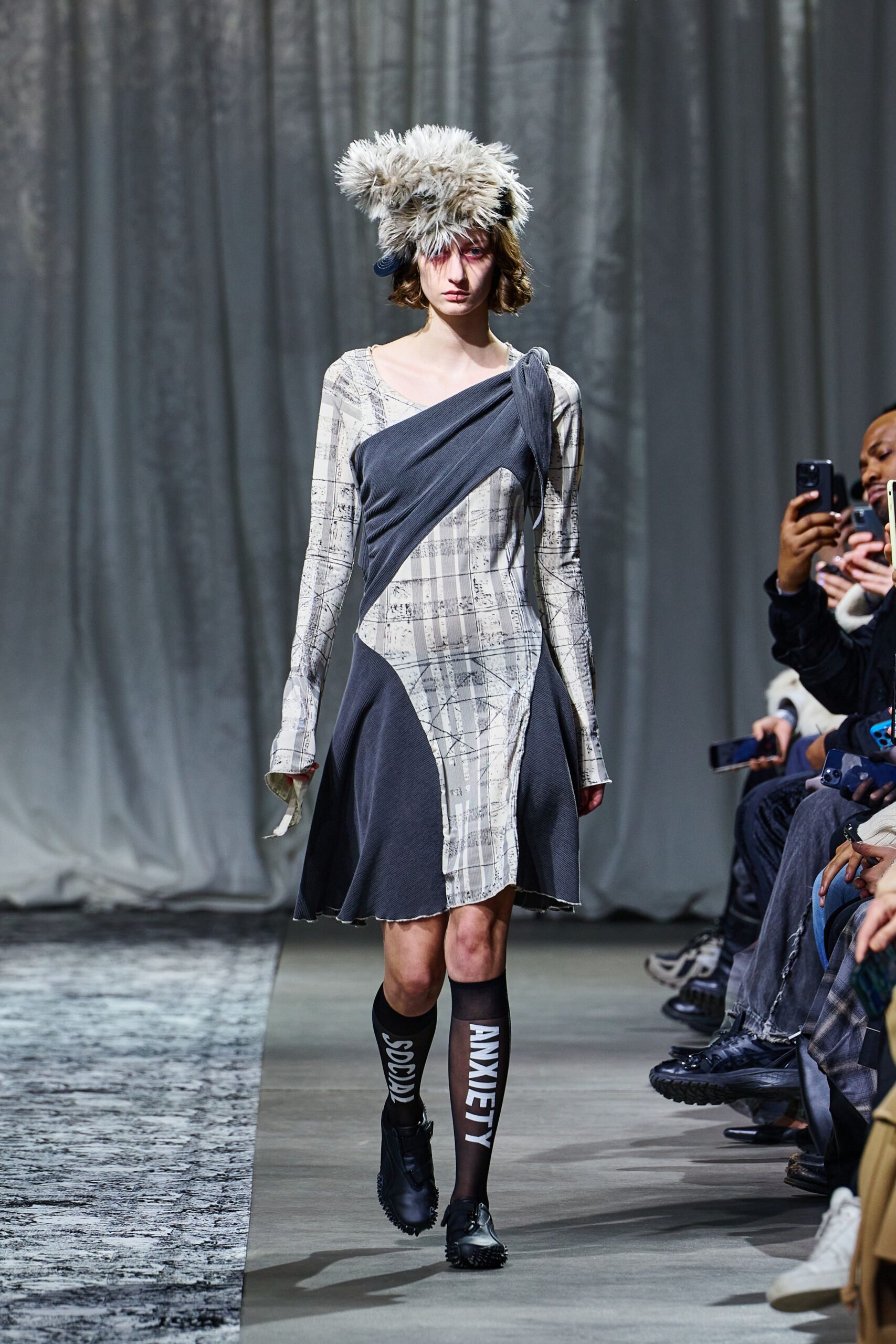 gray cotton long-sleeve asymmetric fitted printed mini dress