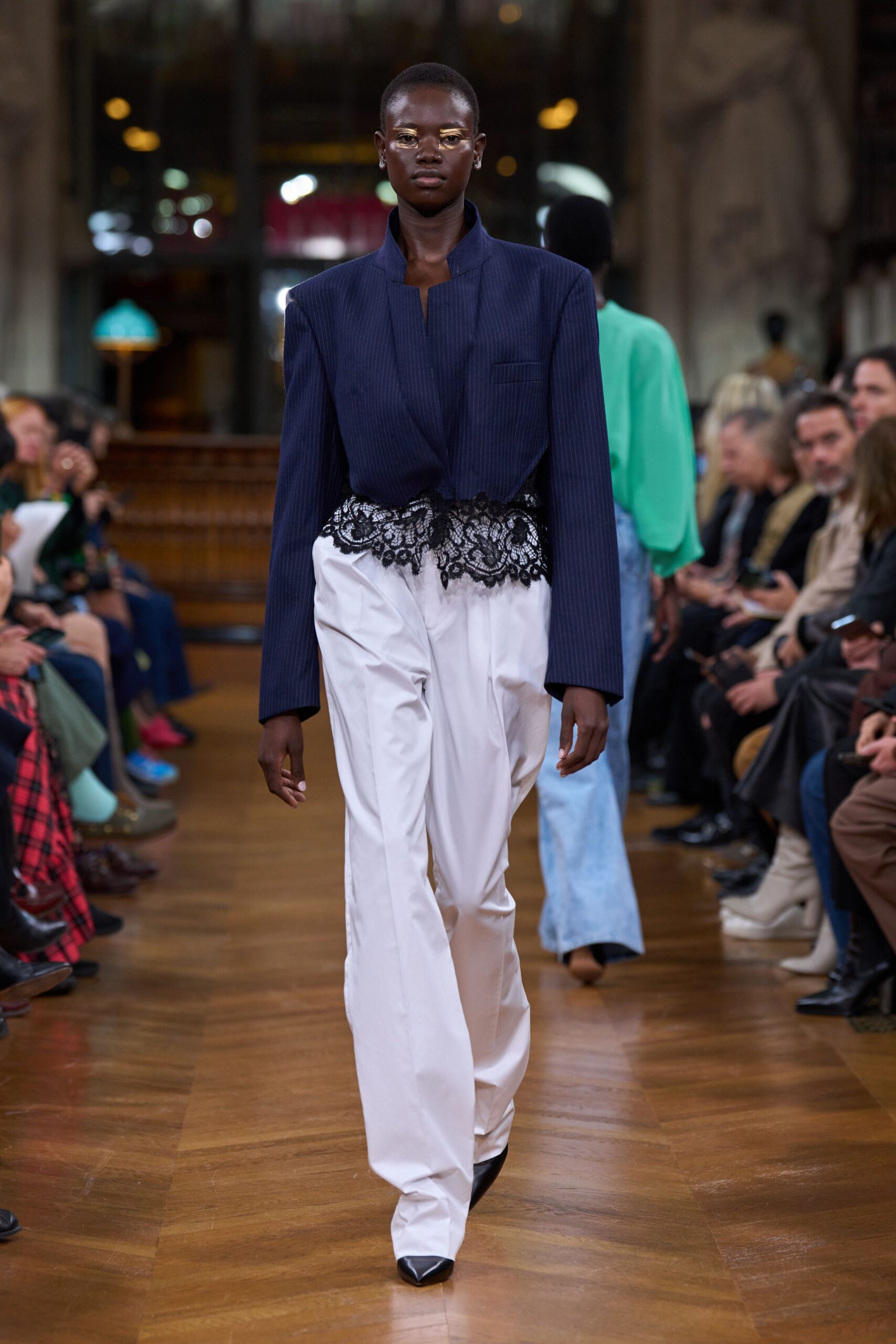 navy blazer white pants