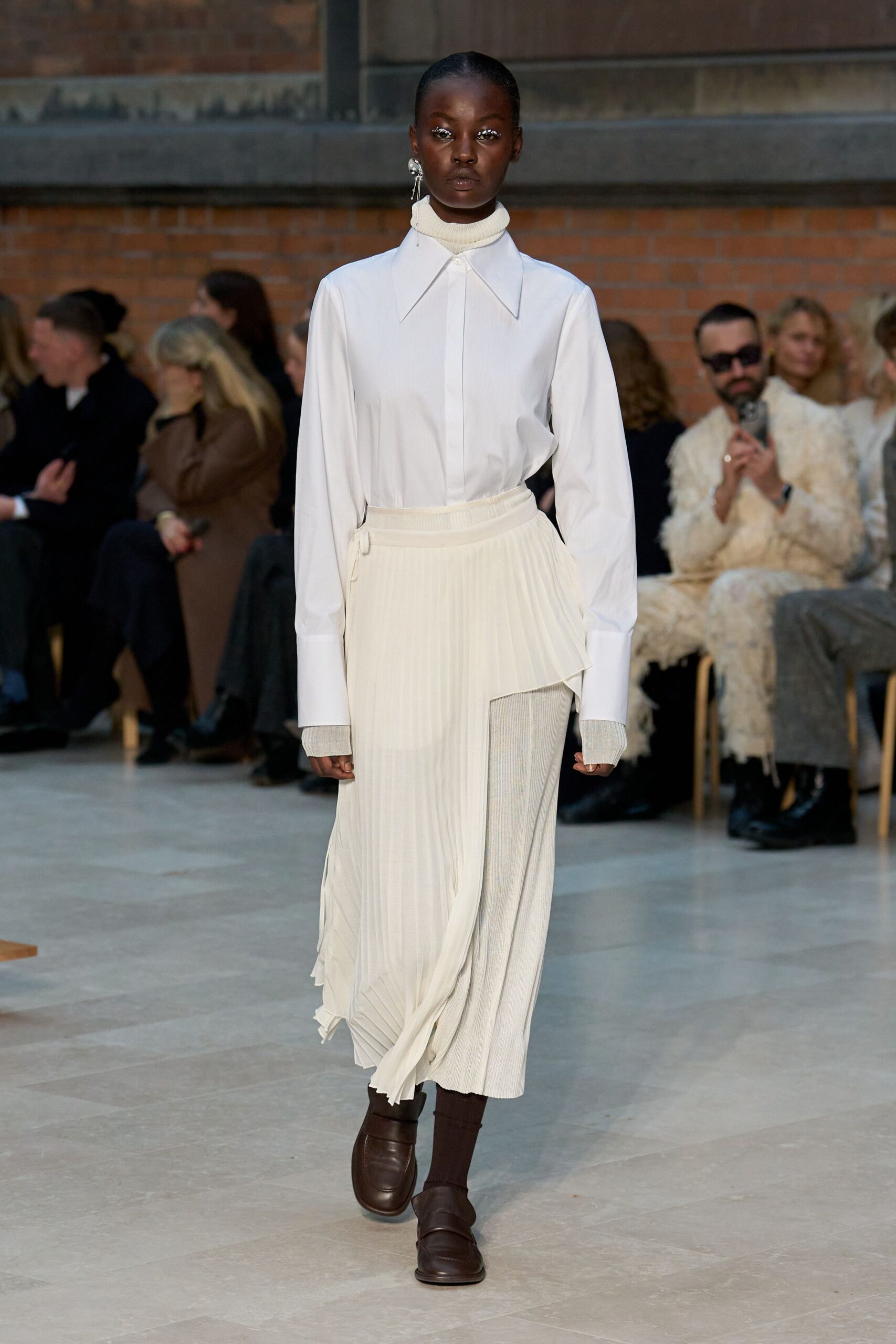 beige cotton asymmetric fitted pleated skirt