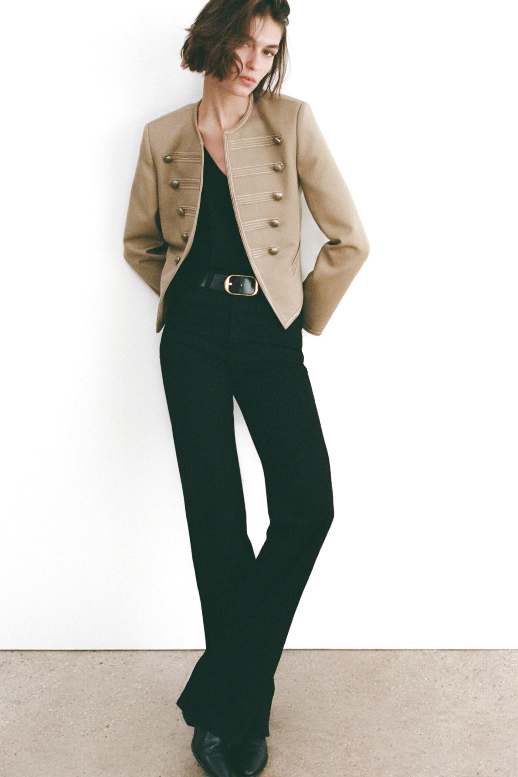beige cotton long-sleeve collared tailored buttoned jacket