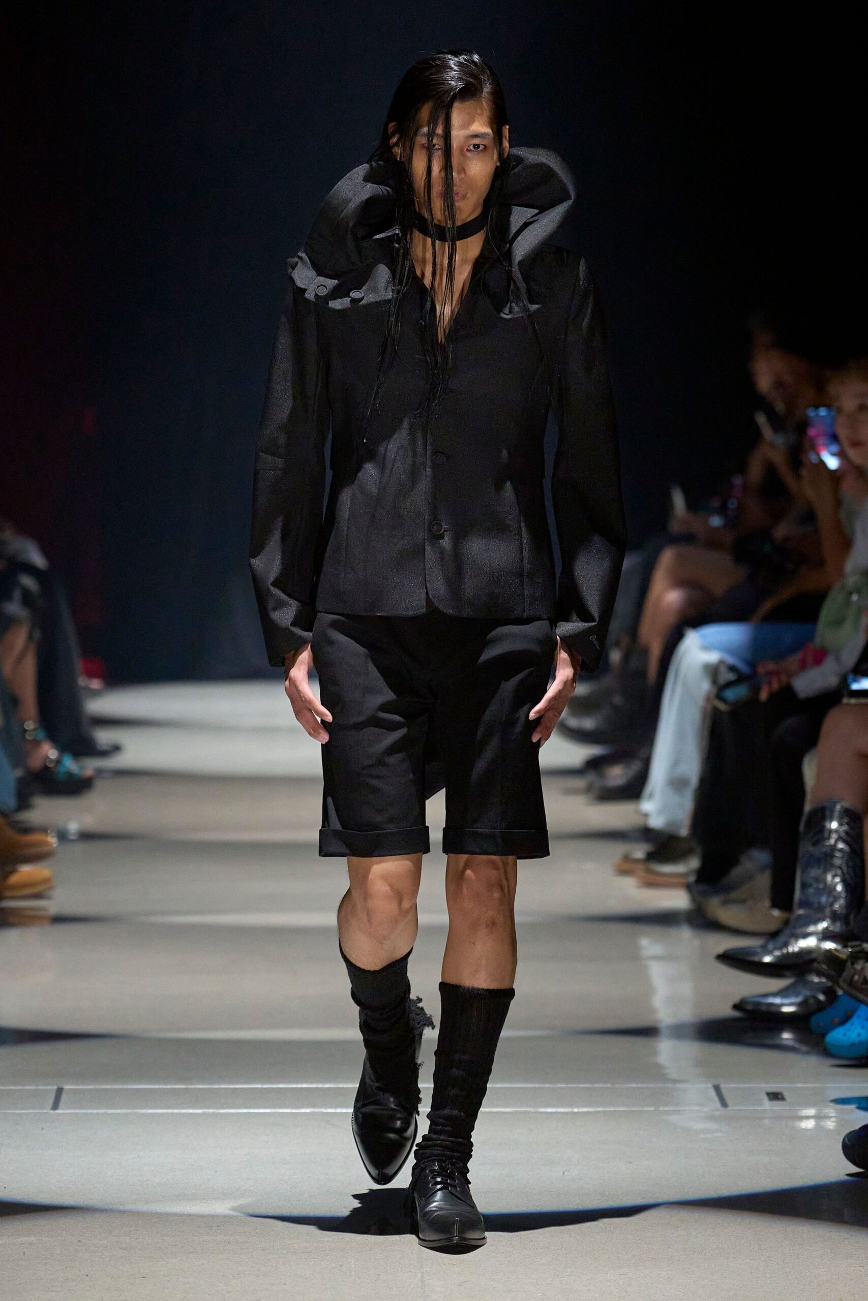 black cotton long-sleeve collared structured zippered jacket