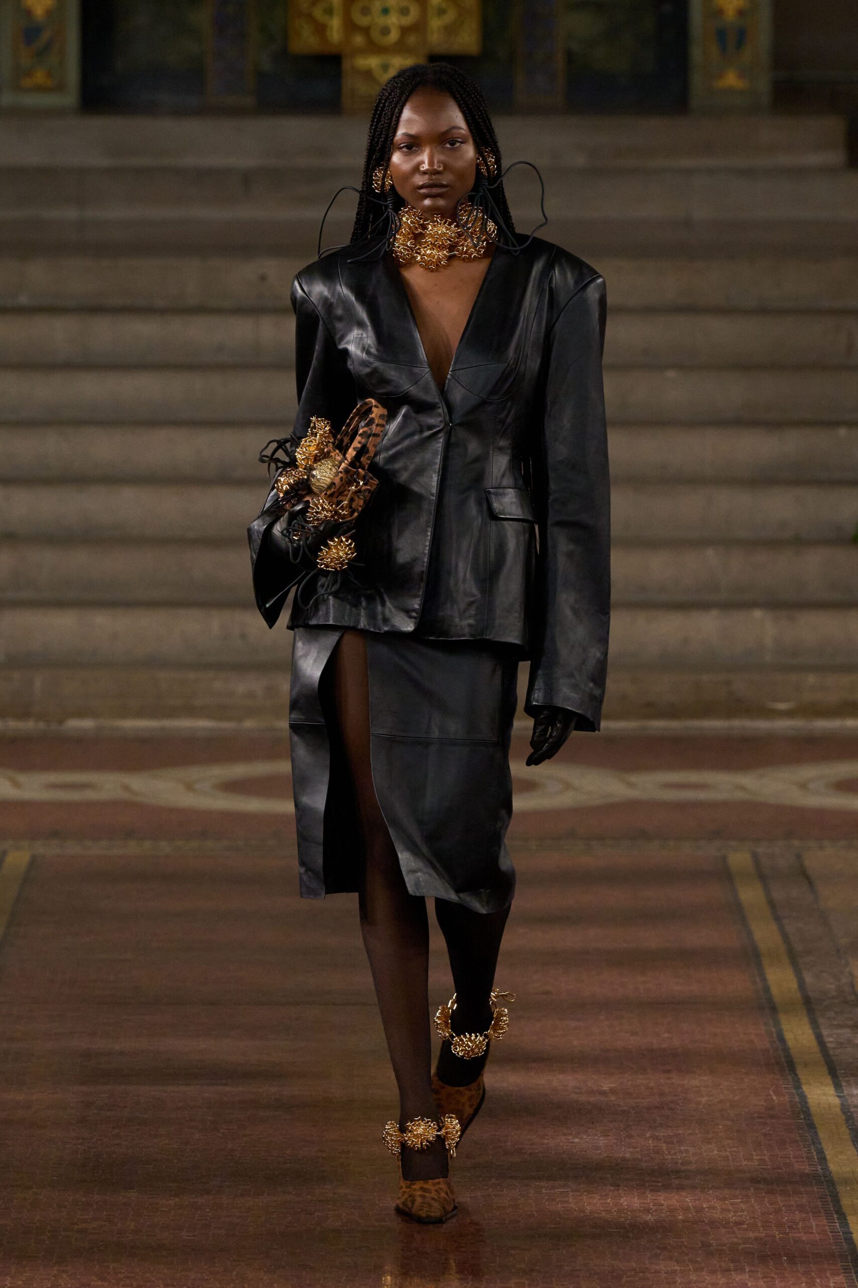 black leather long-sleeve v-neck fitted buttoned blazer