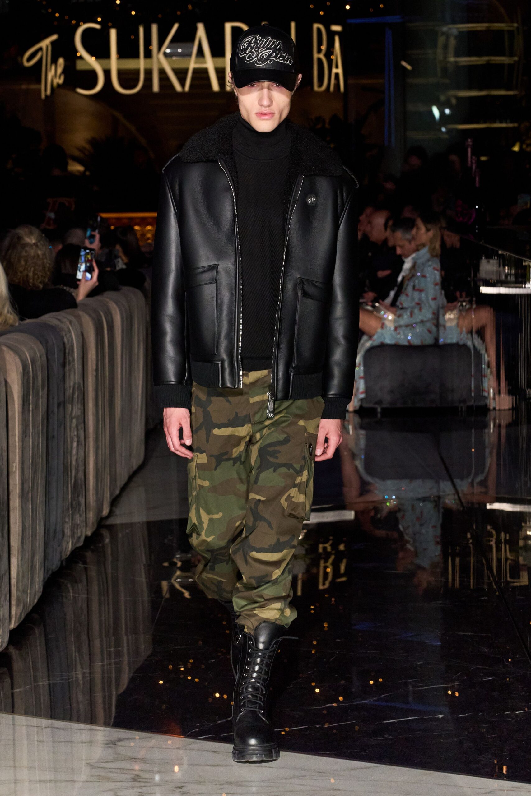 green cotton relaxed cargo pants
