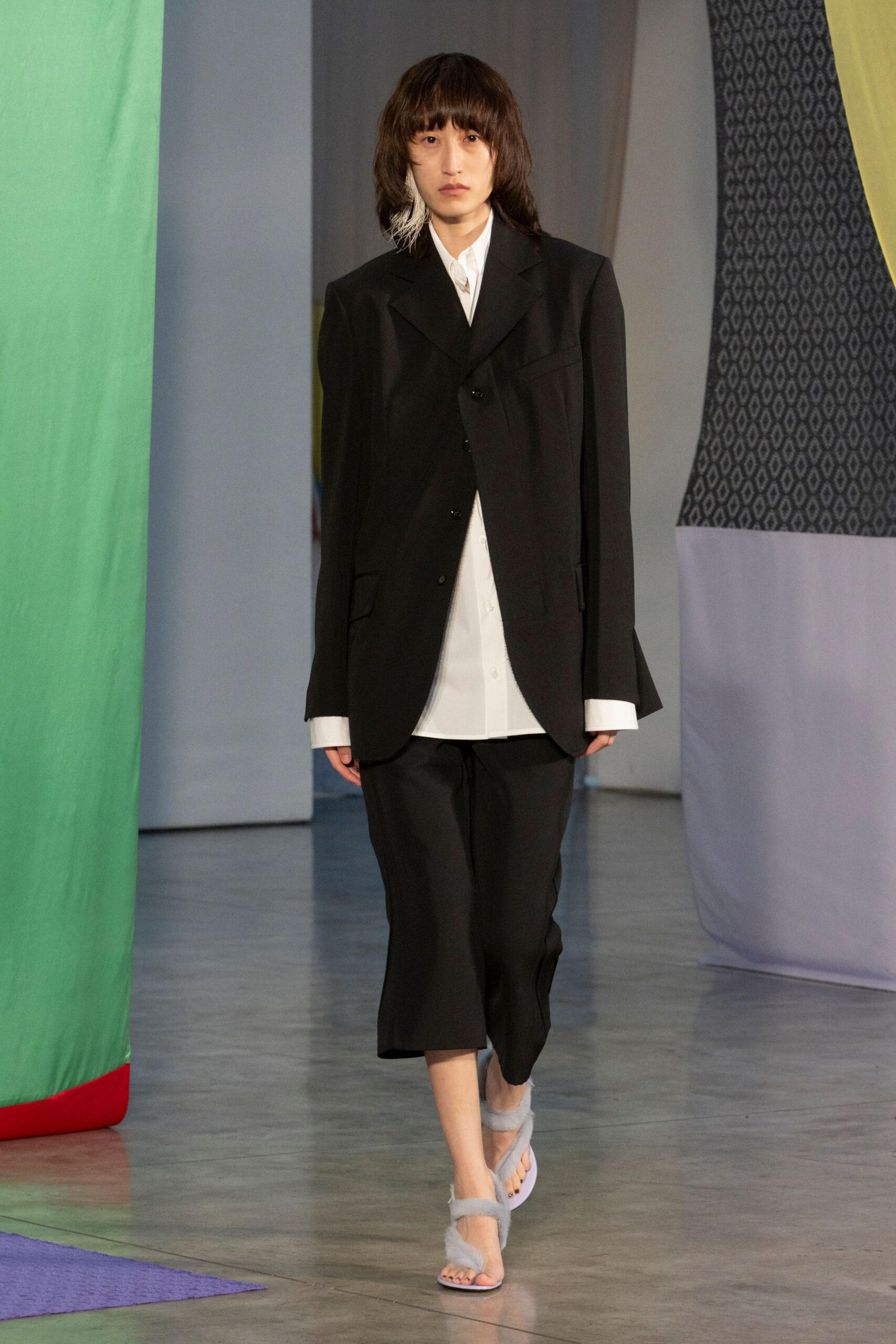 black blazer white shirt relaxed pants