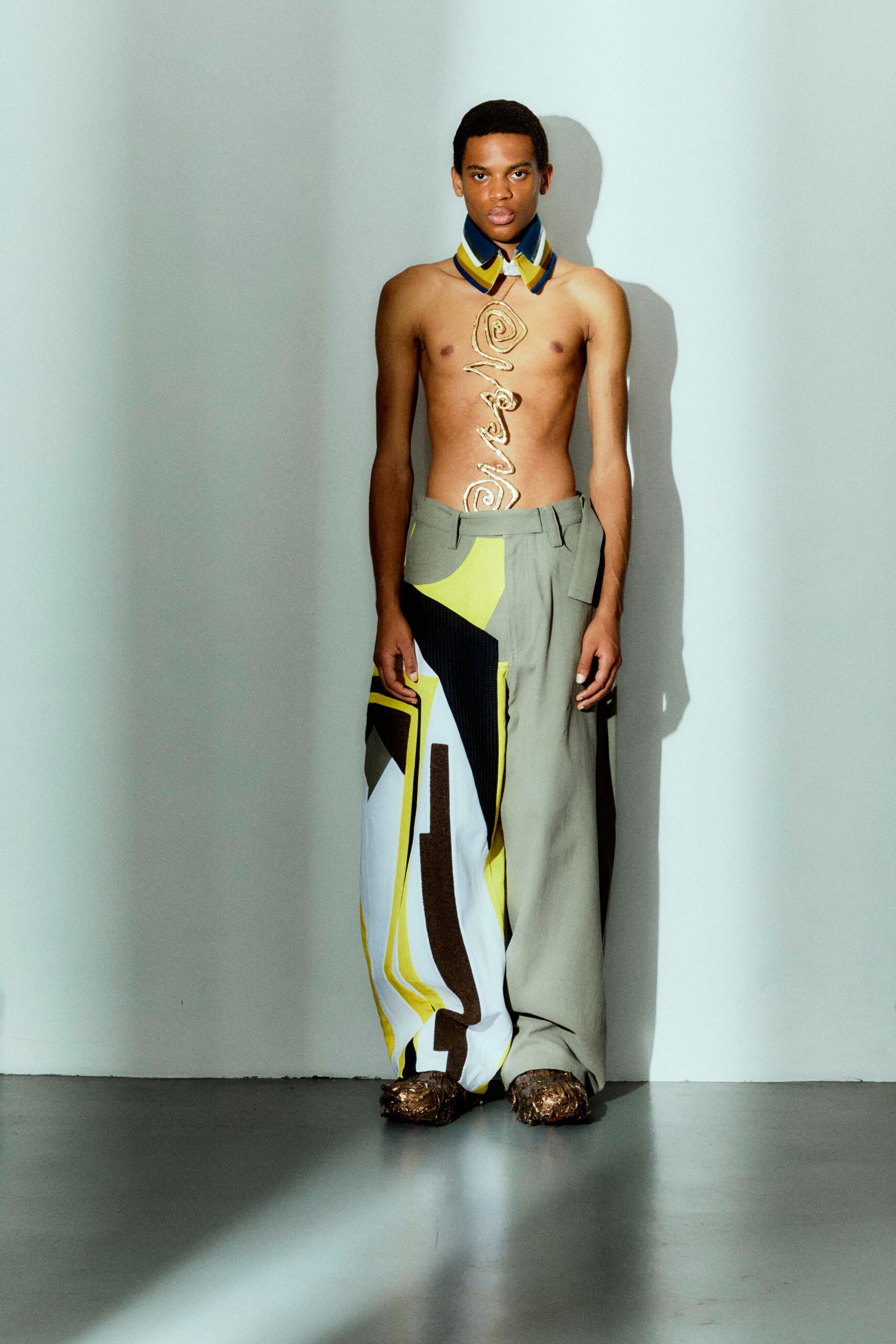 gray relaxed printed pants